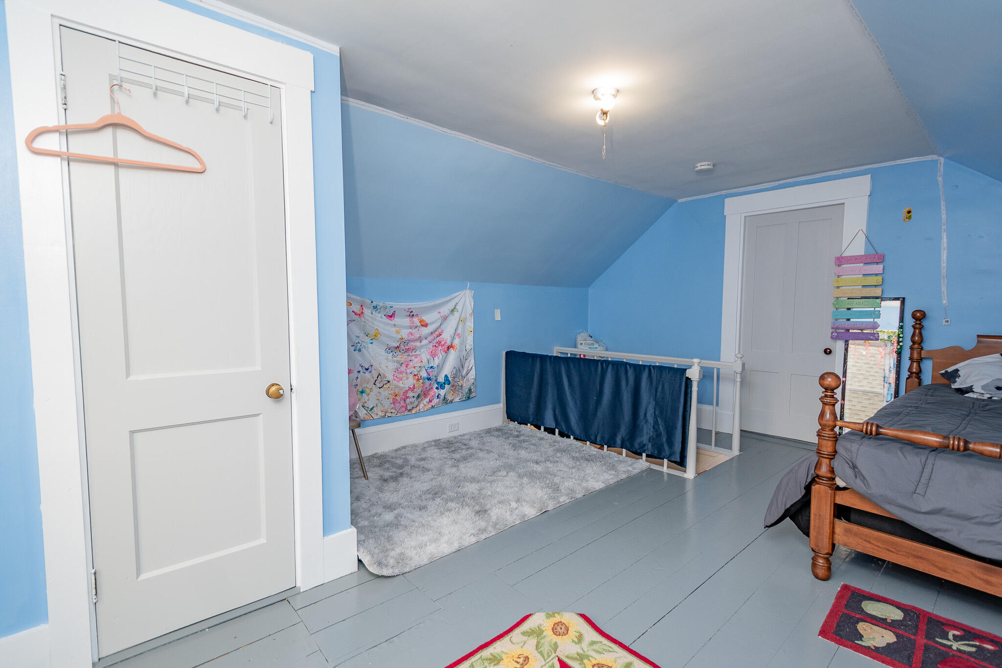 8 Monument Square Property Photo 37