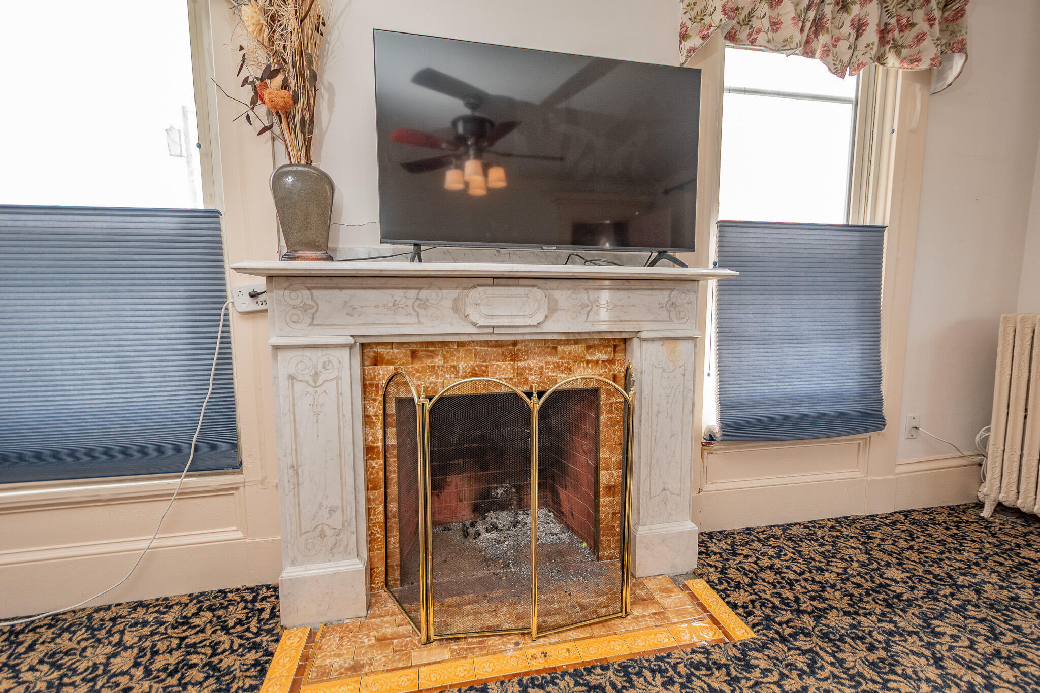8 Monument Square Property Photo 48