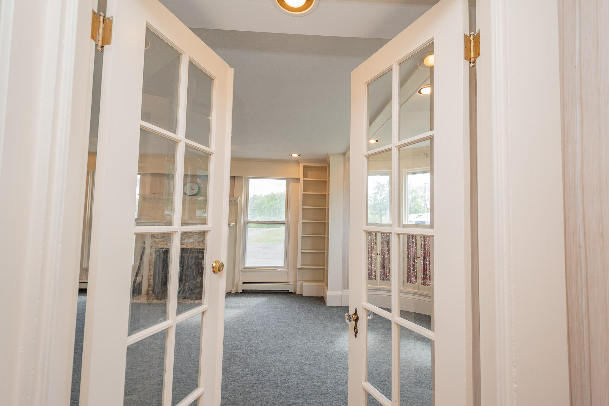 8 Monument Square Property Photo 53