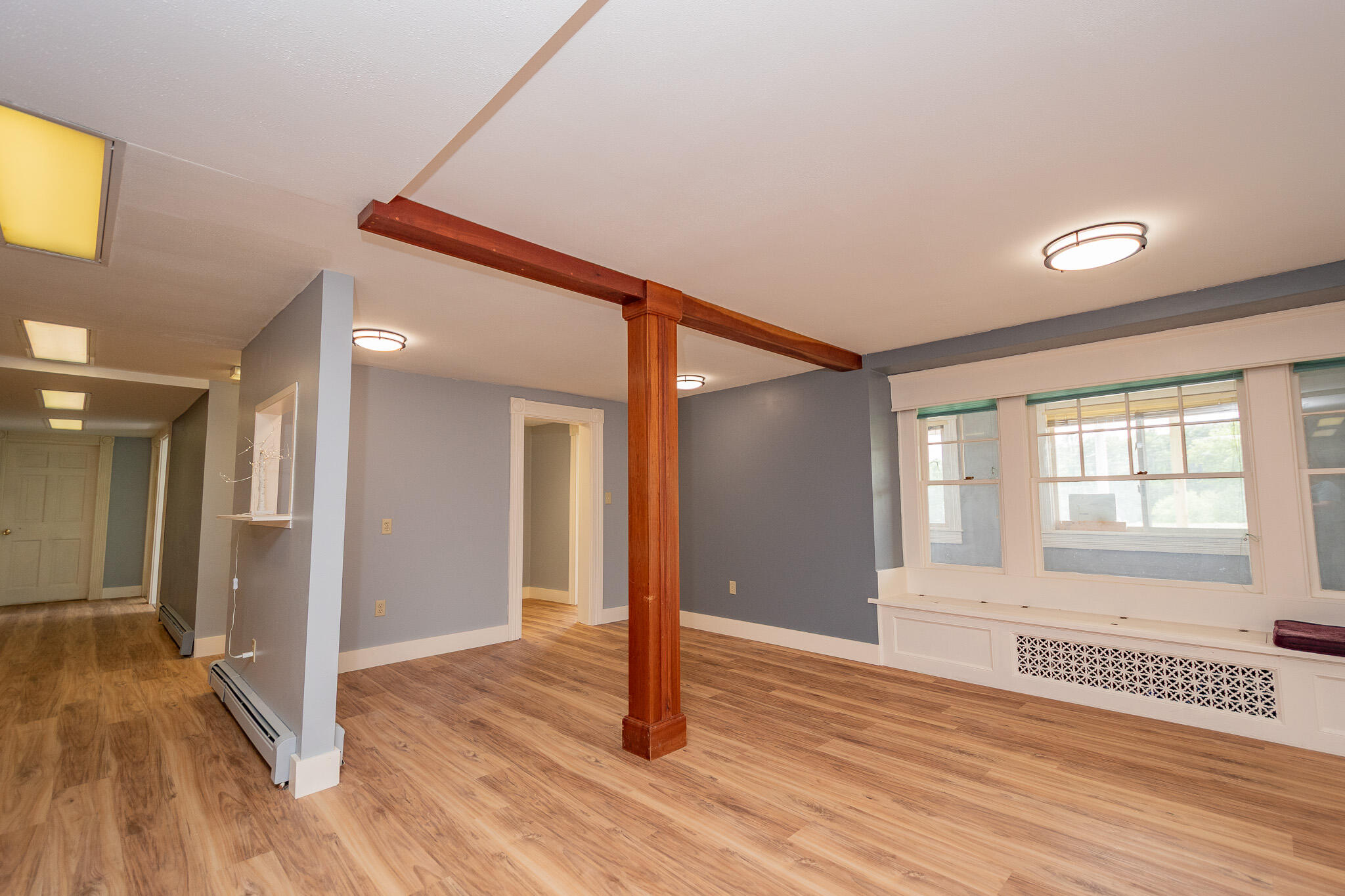 8 Monument Square Property Photo 63
