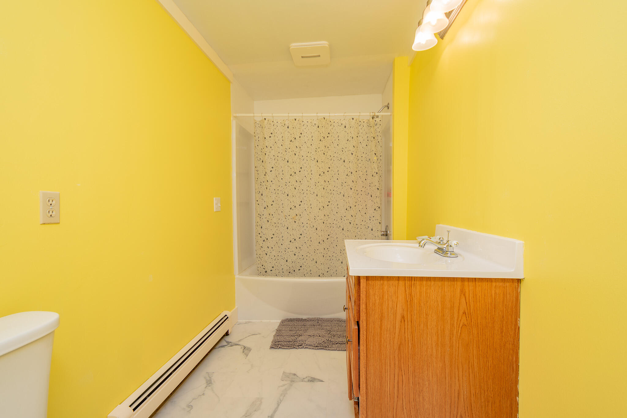 8 Monument Square Property Photo 67
