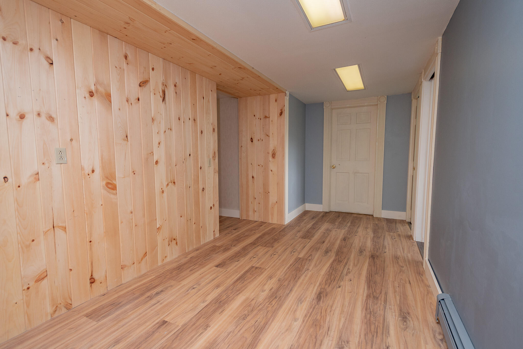 8 Monument Square Property Photo 76