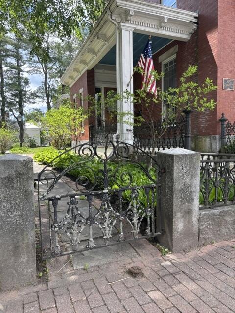 11 Lincoln Street Property Photo 1