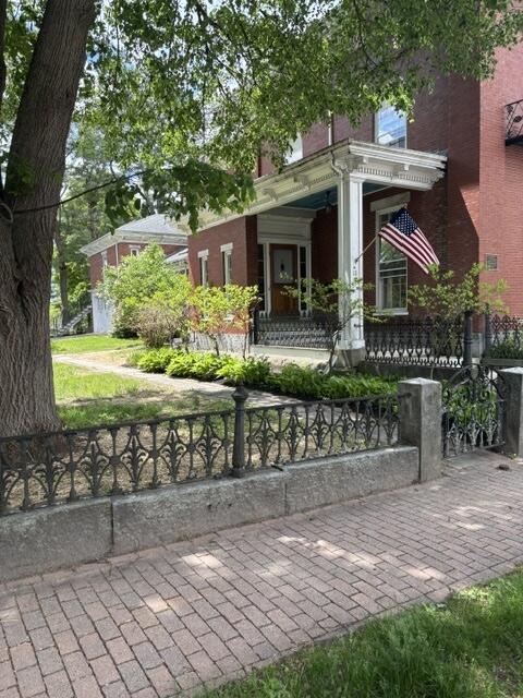 11 Lincoln Street Property Photo 3