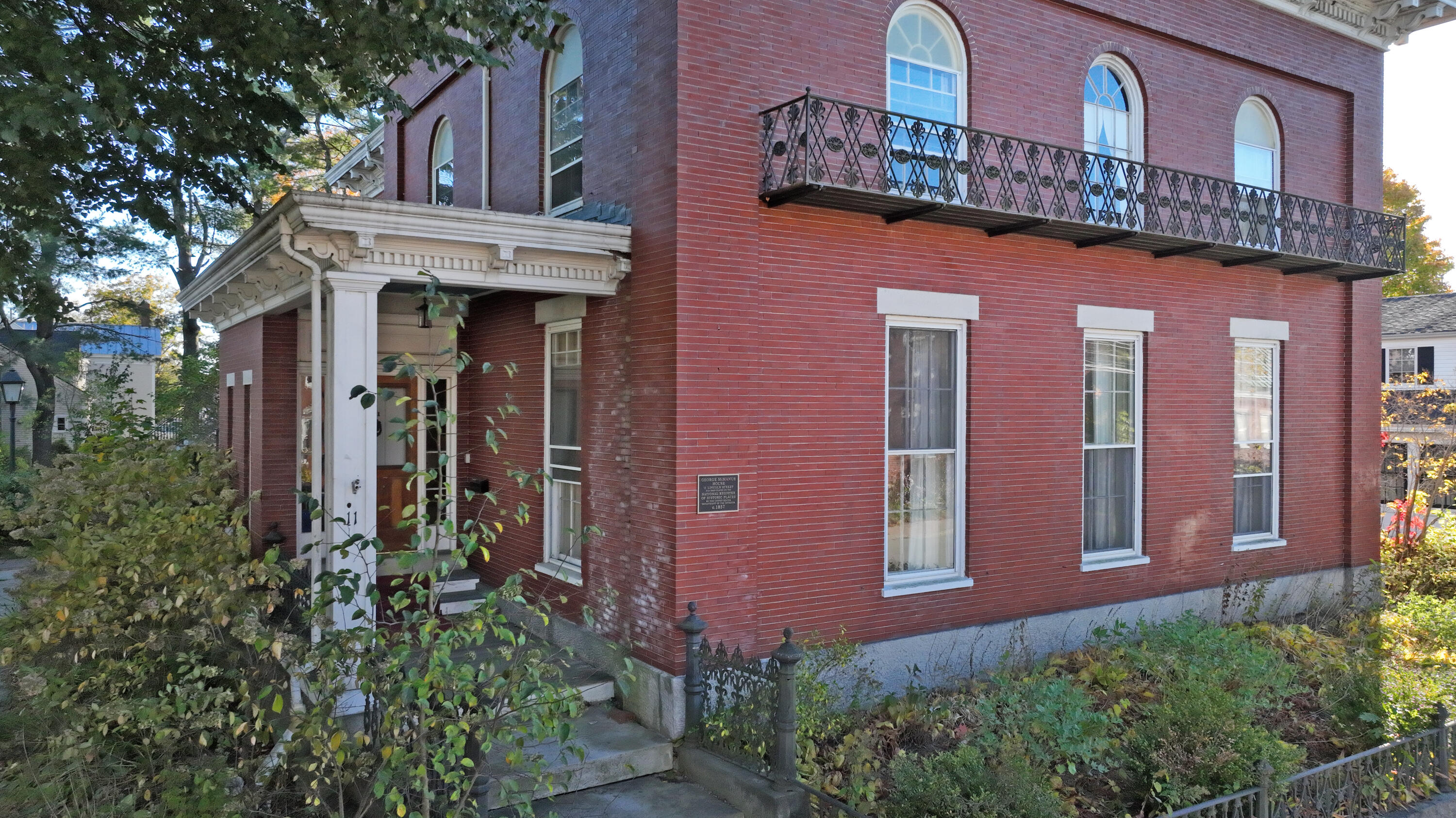 11 Lincoln Street Property Photo 6