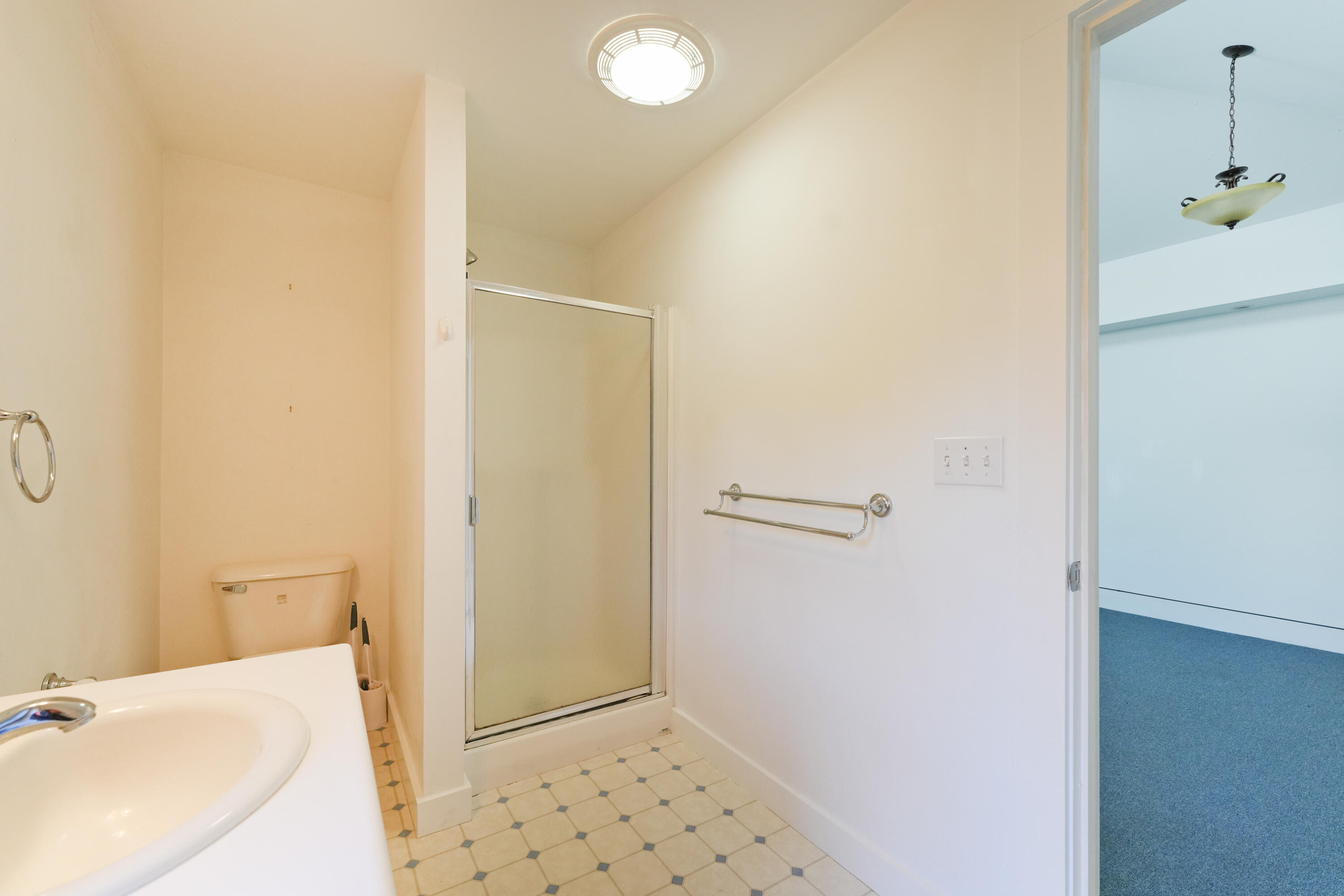 11 Lincoln Street Property Photo 43
