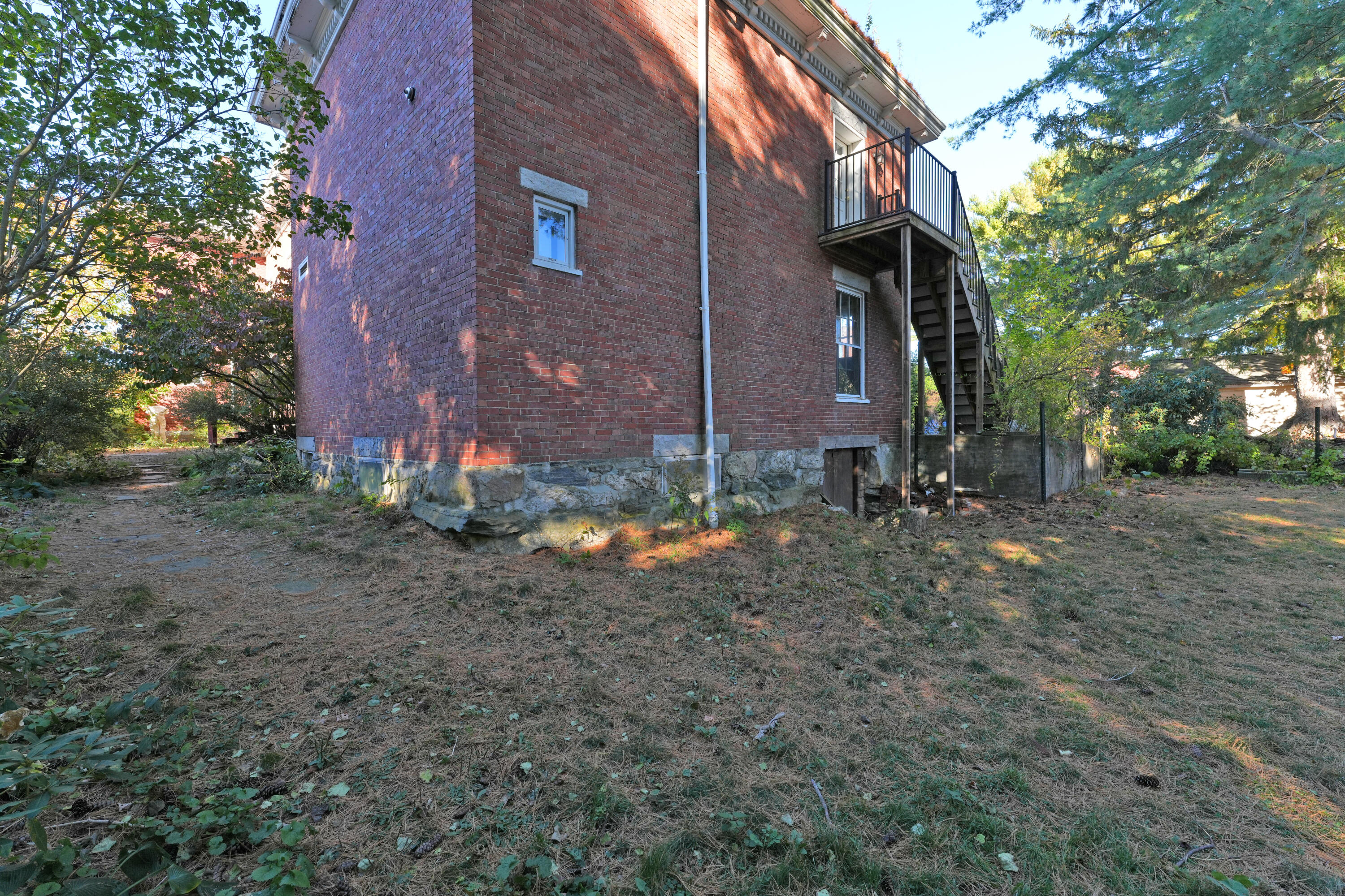 11 Lincoln Street Property Photo 48