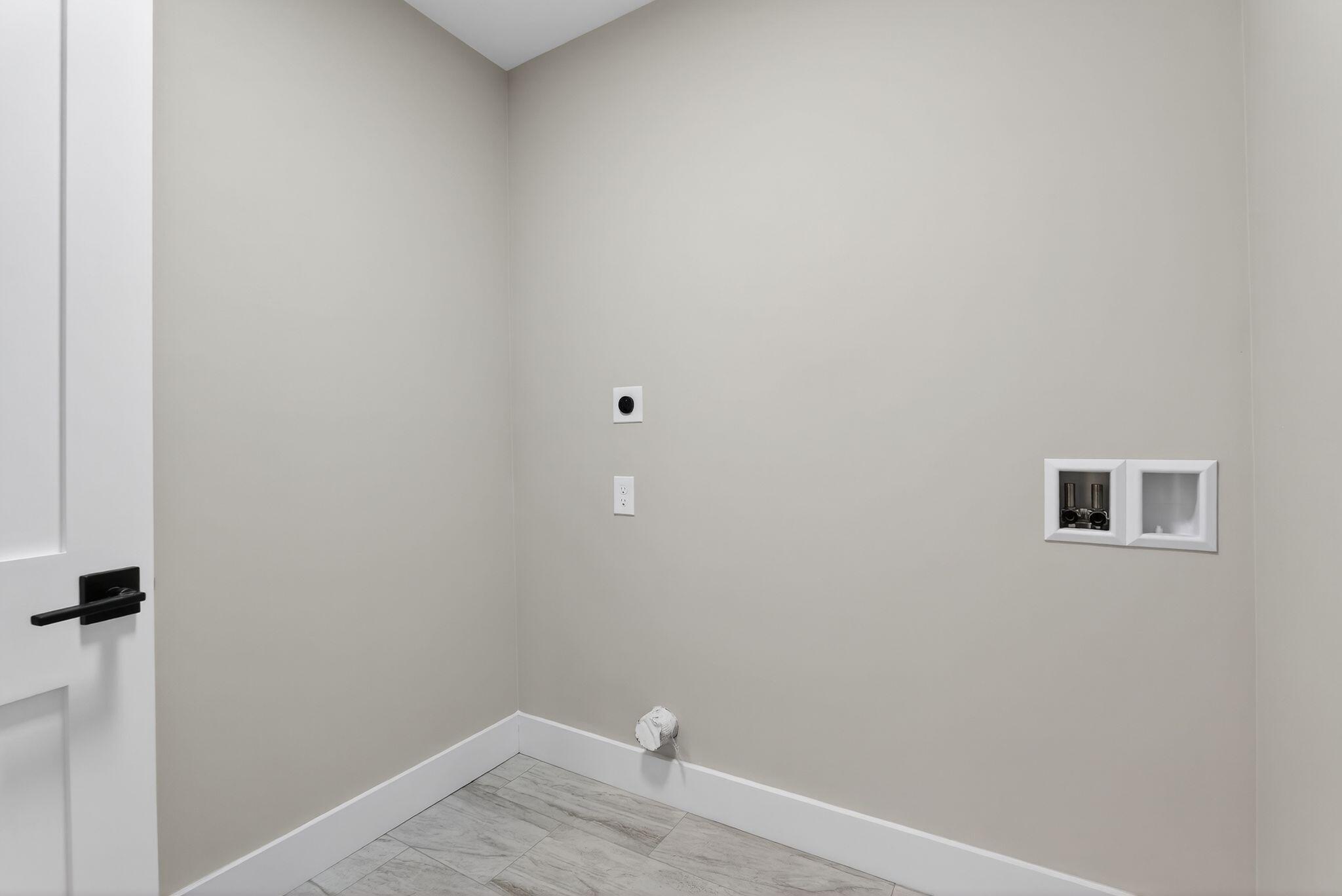 32 Fairway Commons Drive 11 Property Photo 34