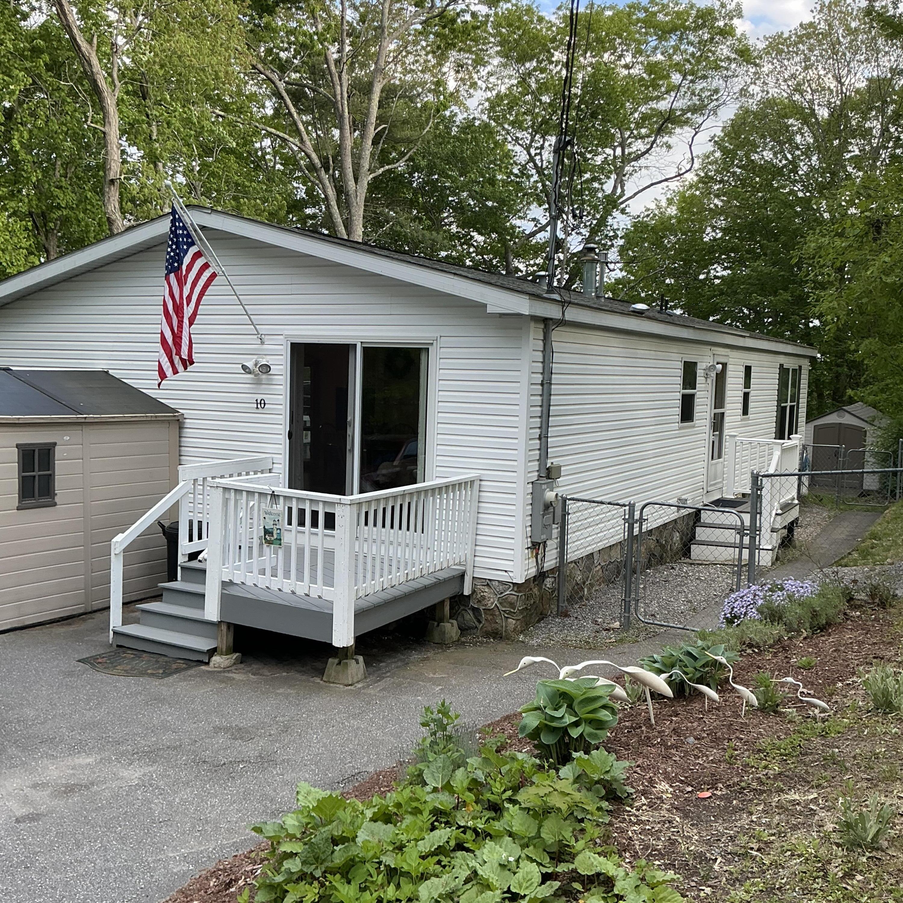 10 Maple Street Extension Property Photo 1