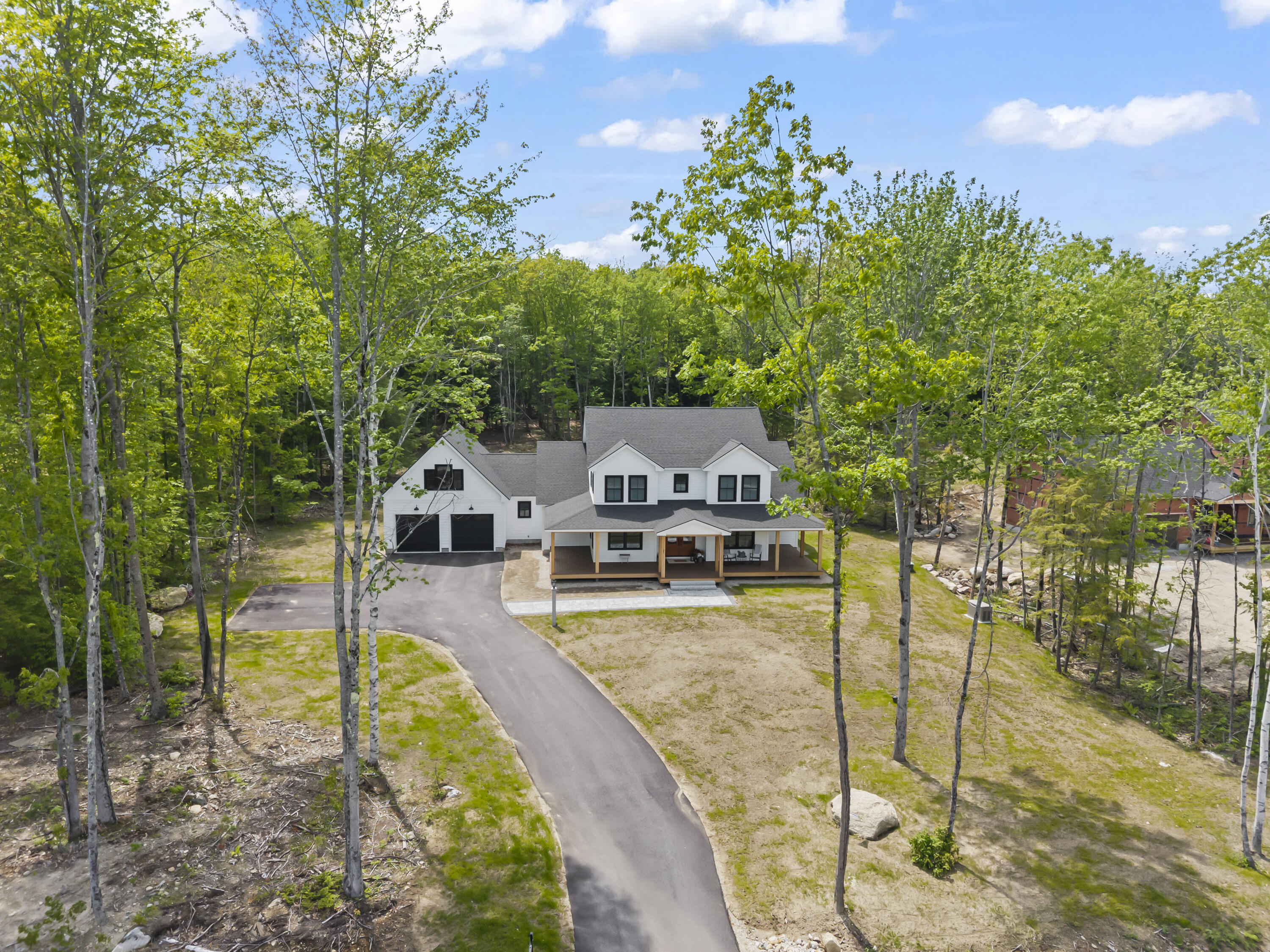 37 County Crossing Property Photo 4