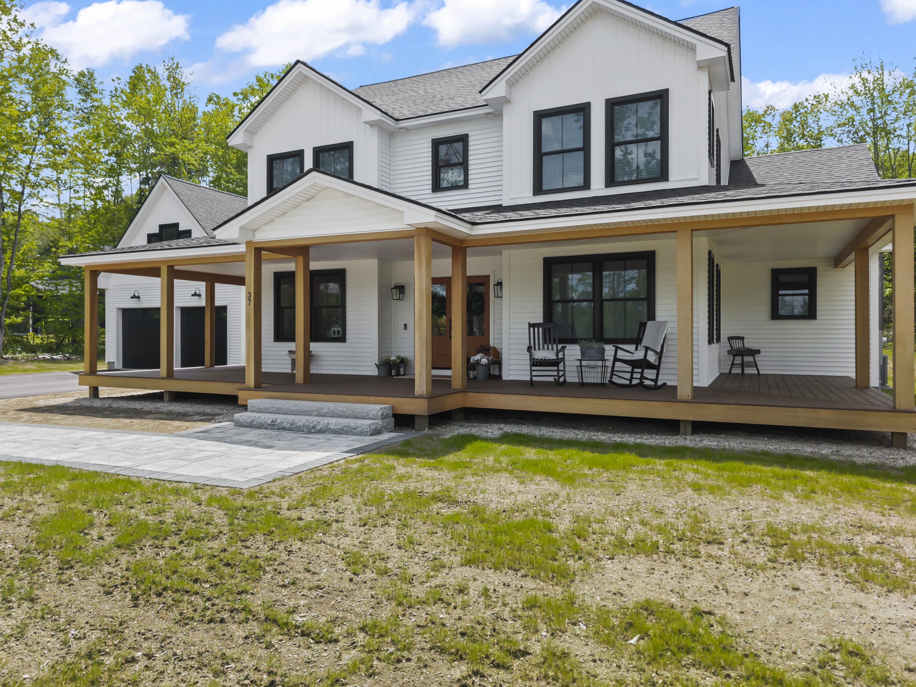 37 County Crossing Property Photo 9