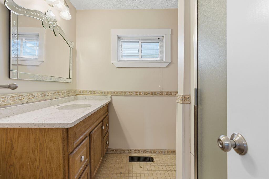 75 South Street Property Photo 15