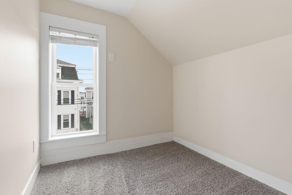 75 South Street Property Photo 27