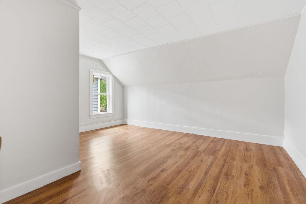 75 South Street Property Photo 31