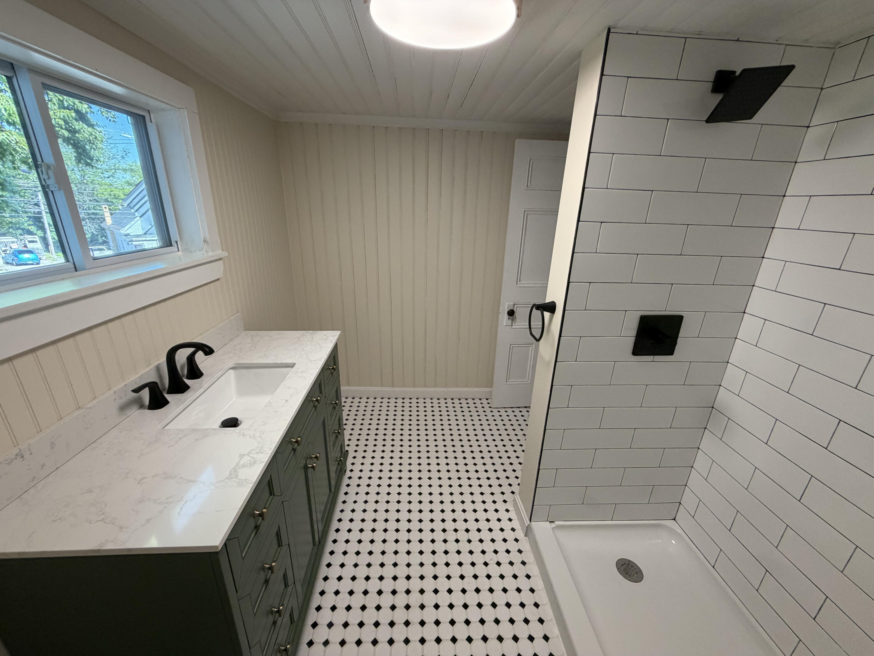 75 South Street Property Photo 38