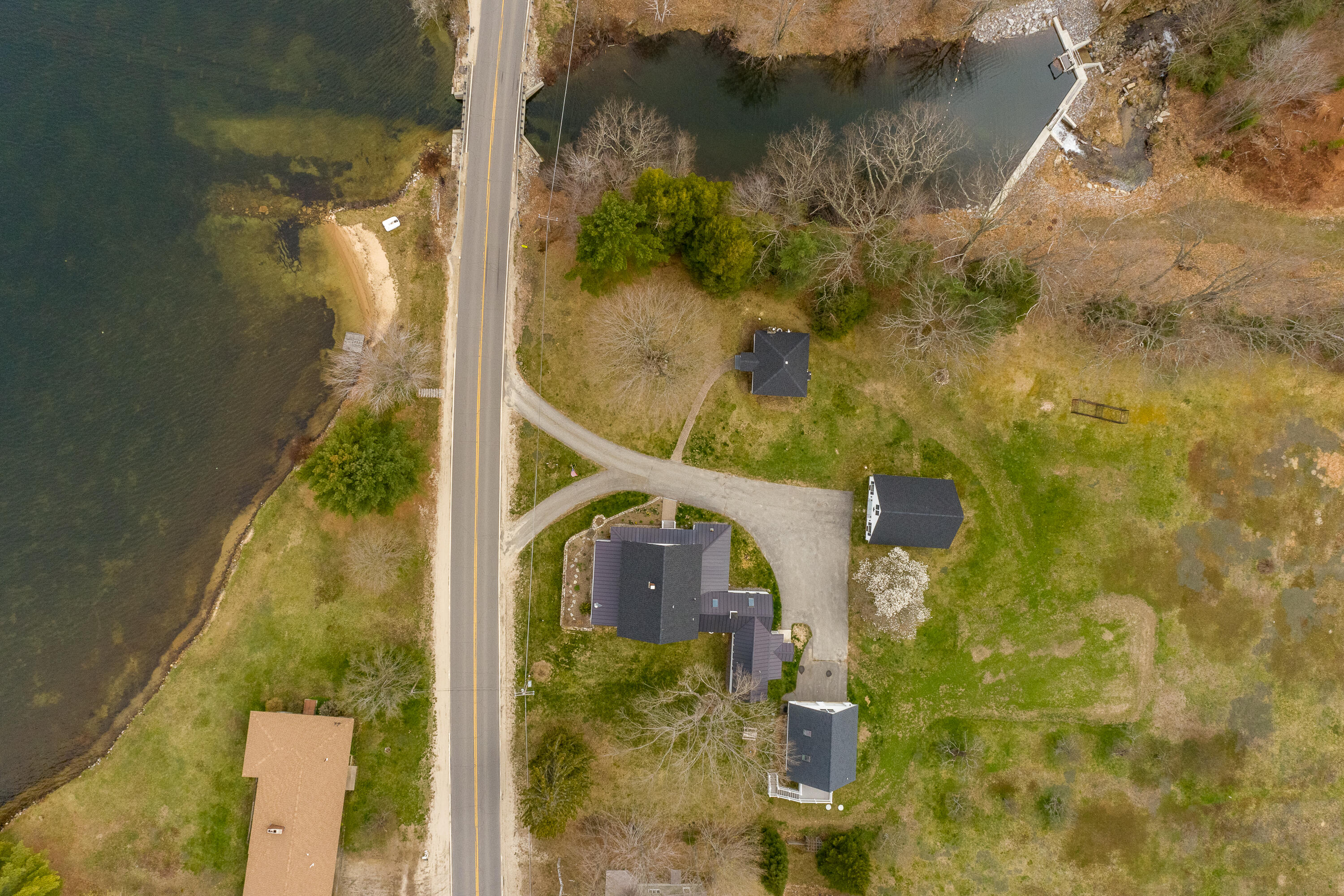 1024 Meadow Road Property Photo 3