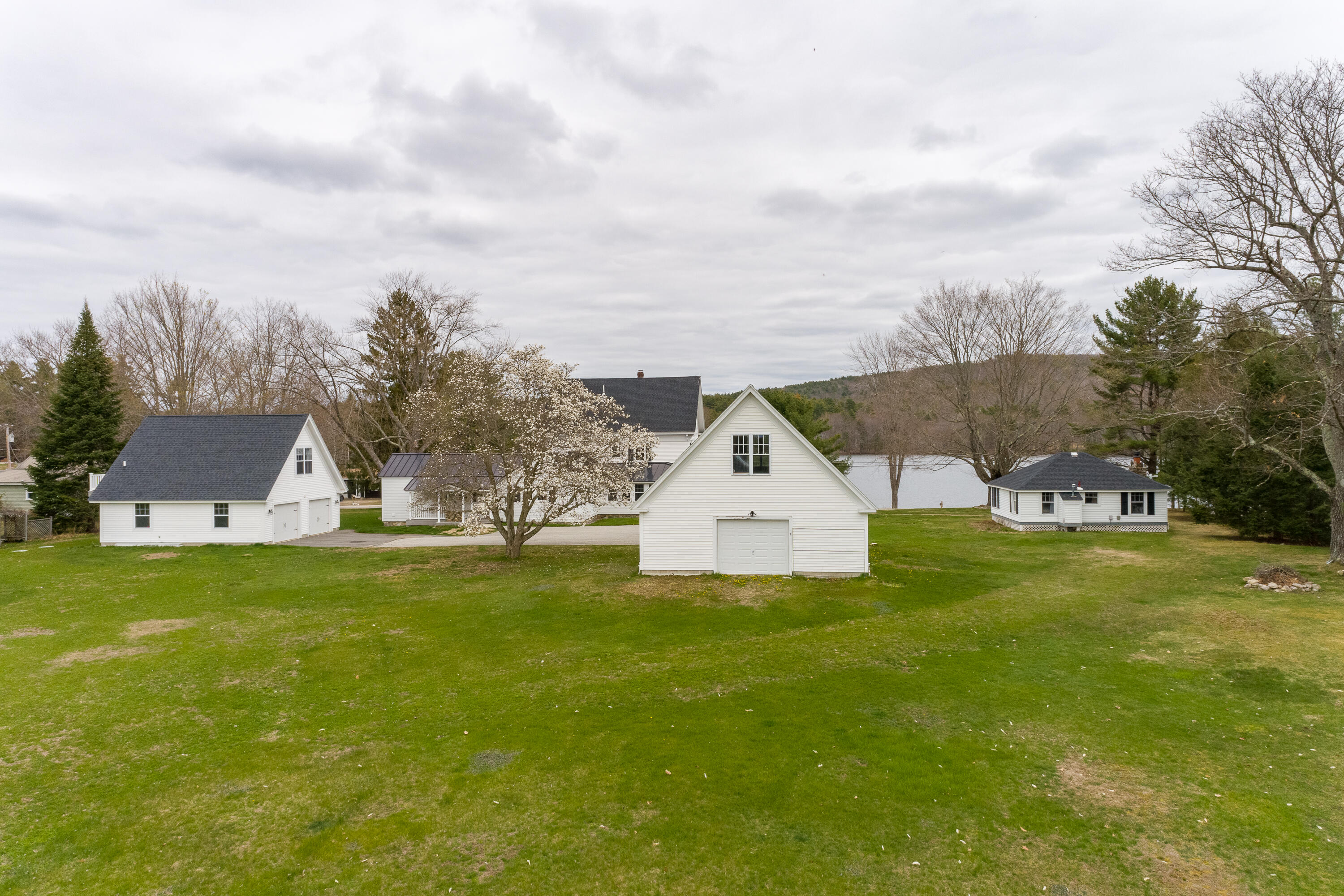 1024 Meadow Road Property Photo 8
