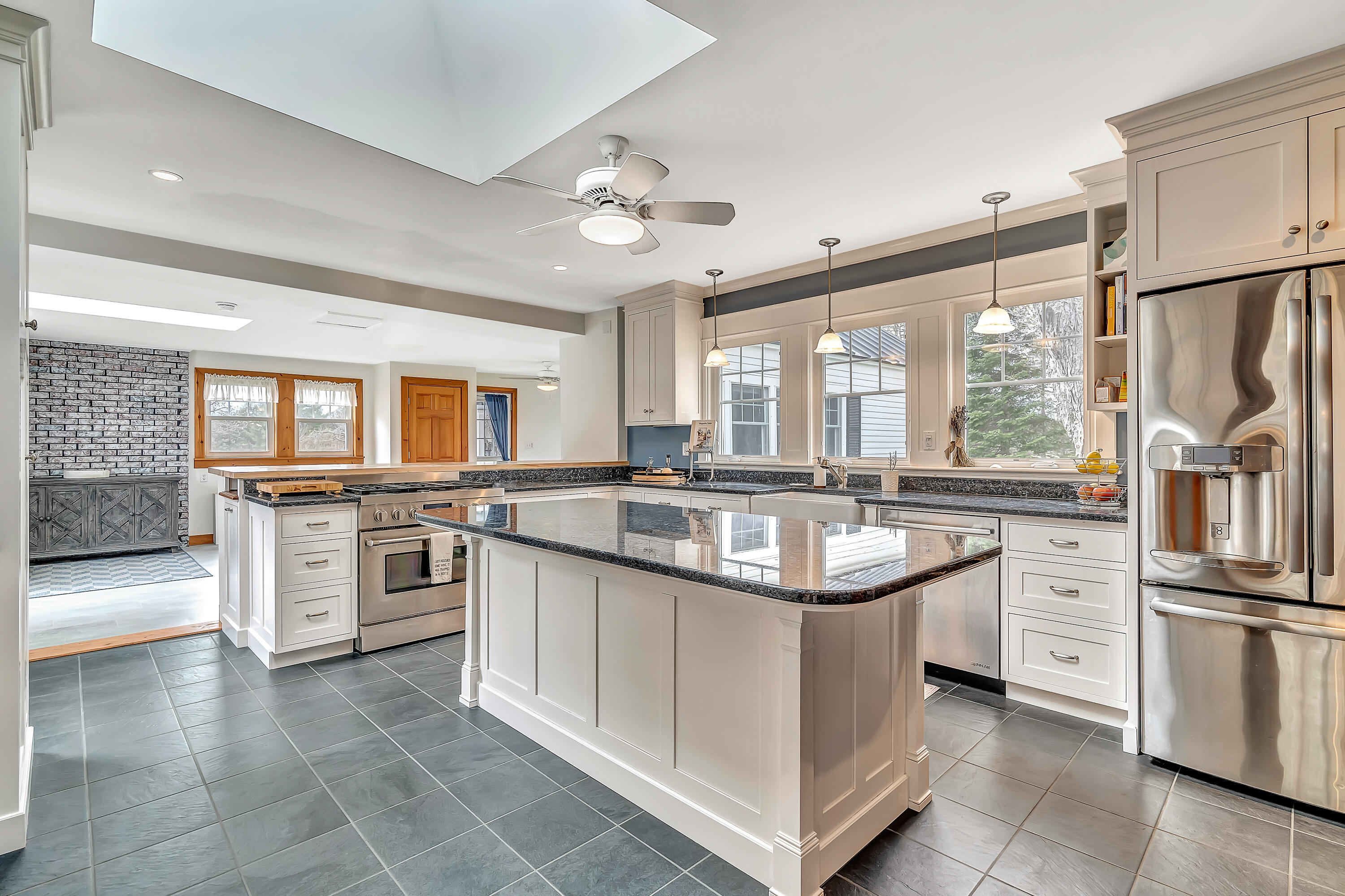 1024 Meadow Road Property Photo 32