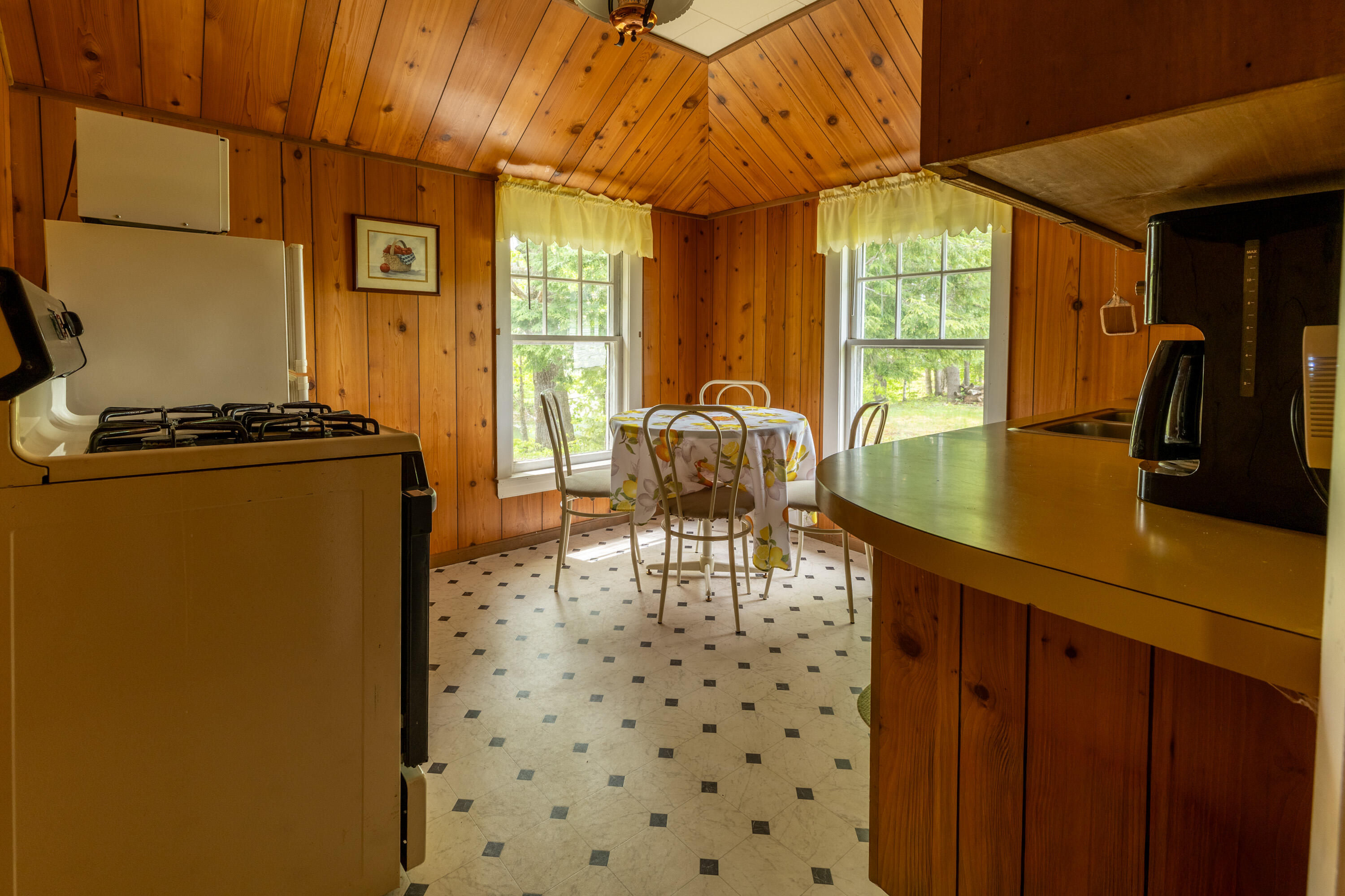 1024 Meadow Road Property Photo 93