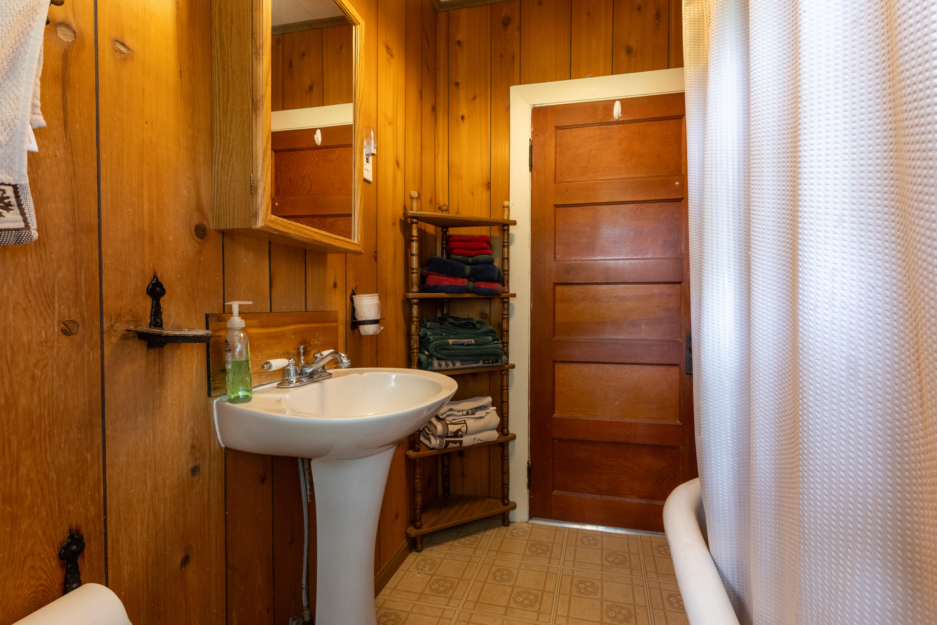1024 Meadow Road Property Photo 96