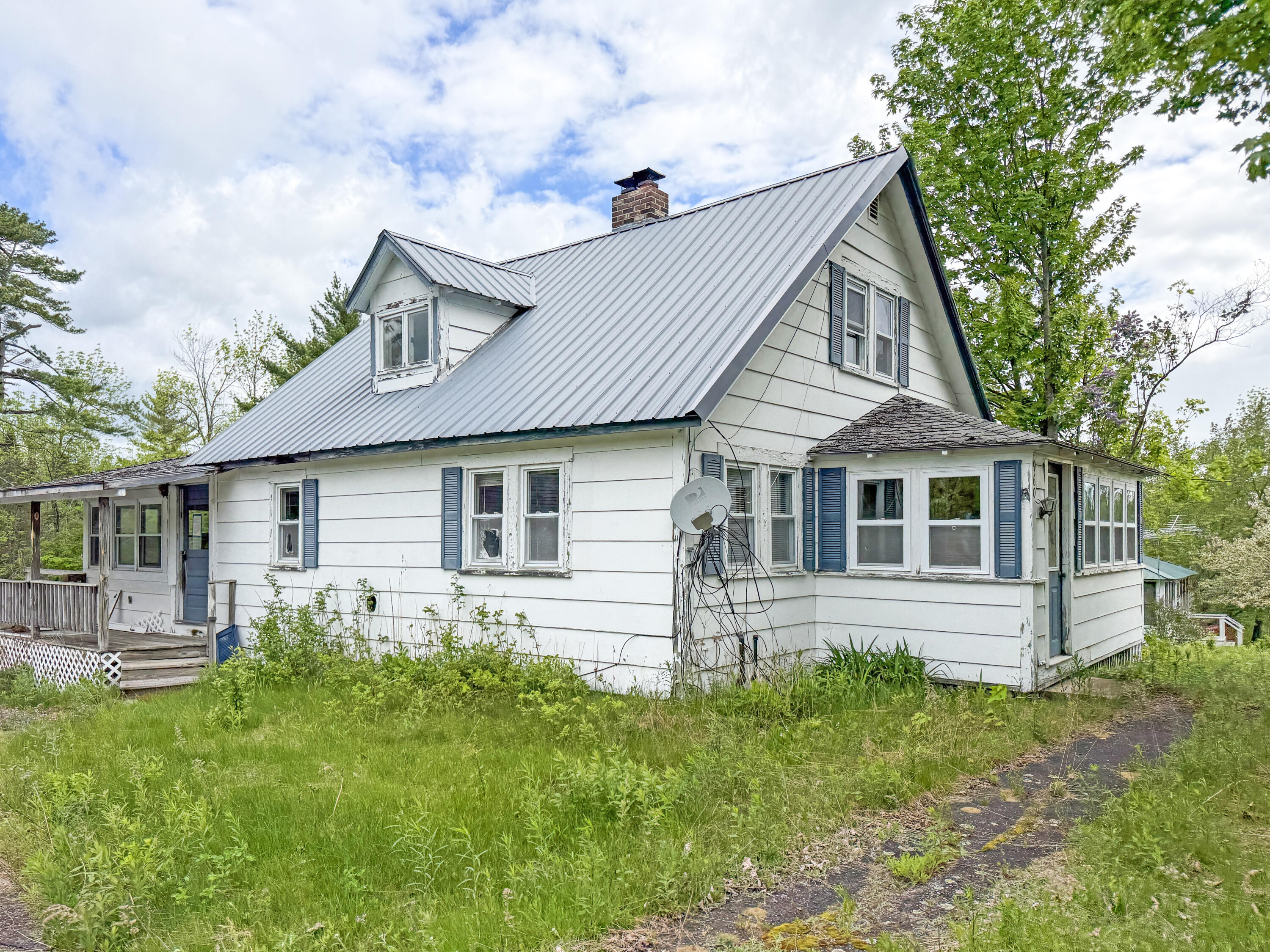 960 Main Street Property Photo 4