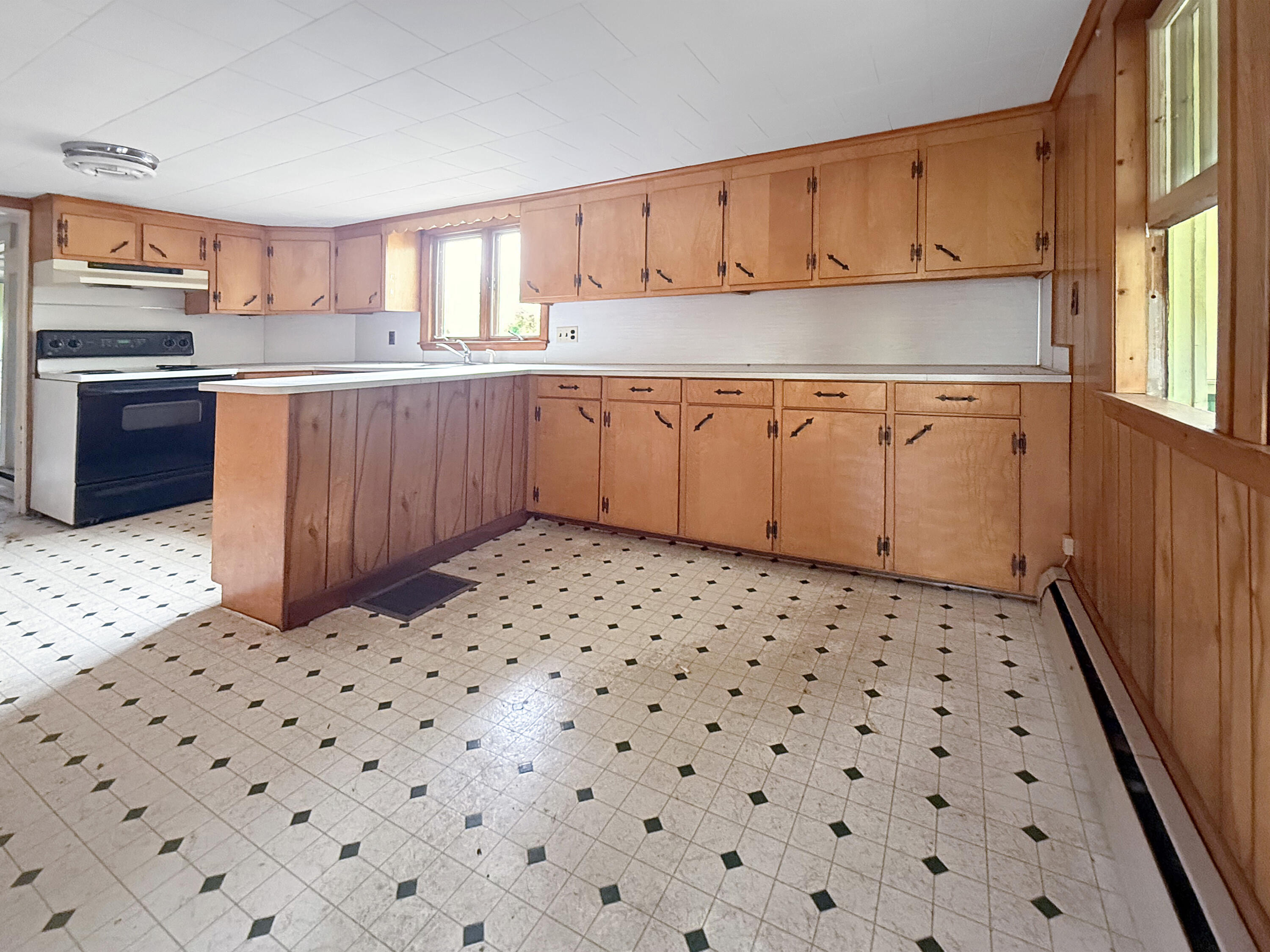 960 Main Street Property Photo 14