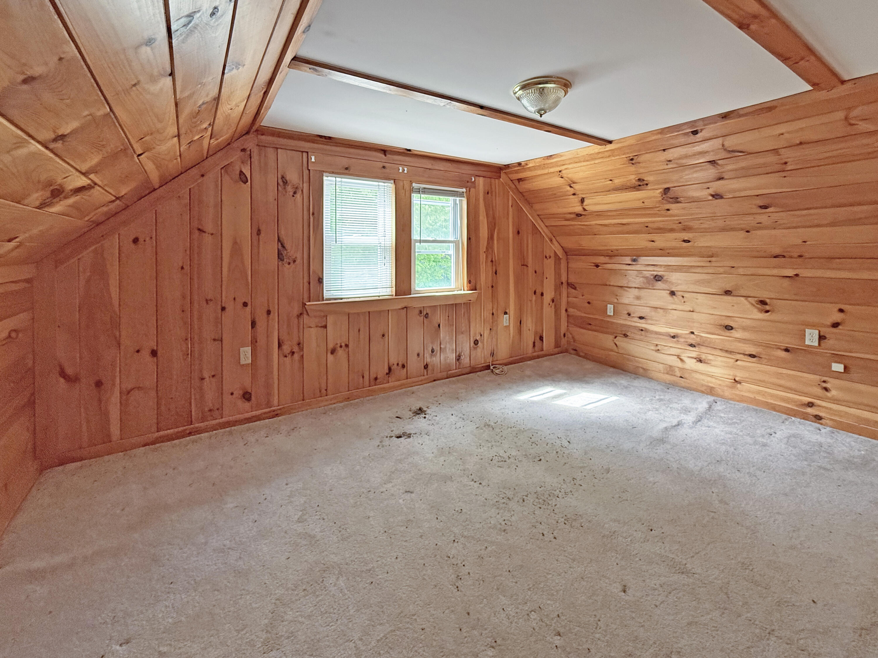 960 Main Street Property Photo 25