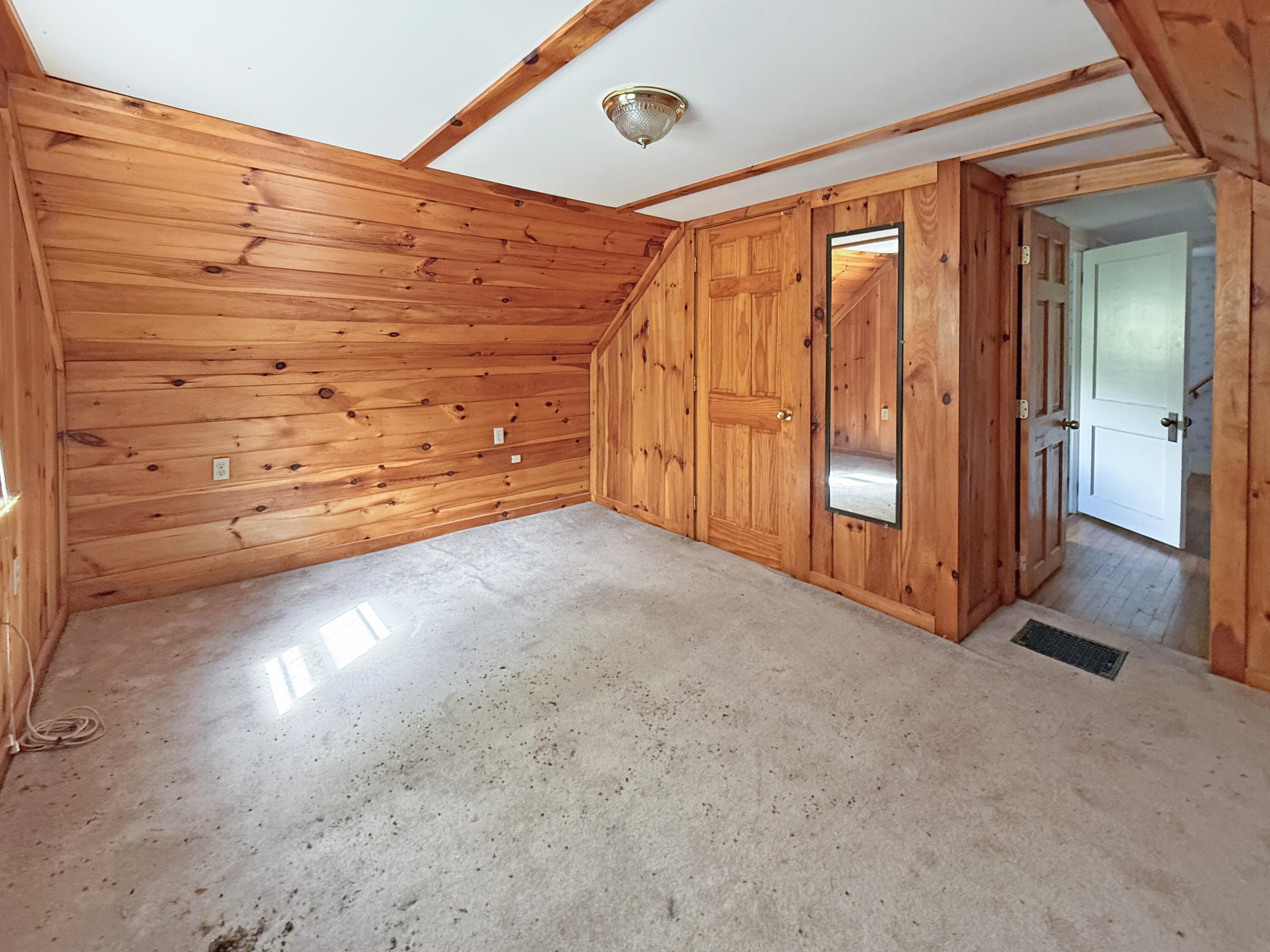 960 Main Street Property Photo 26