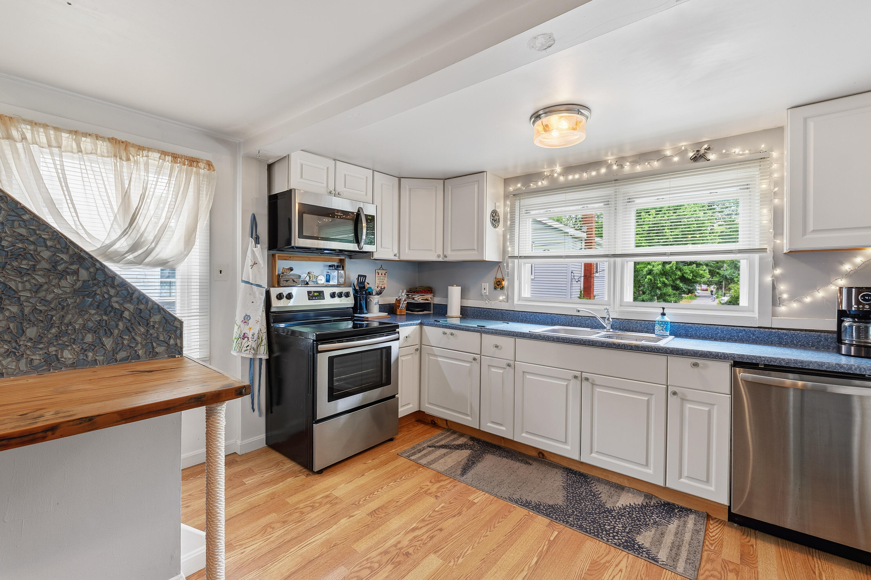 40 11th Street Property Photo 23