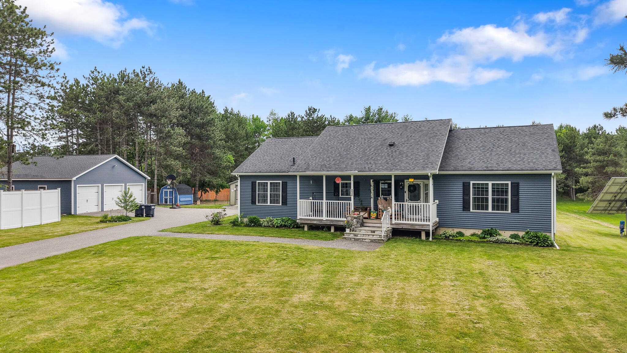 212 S Levant Road Property Photo 1