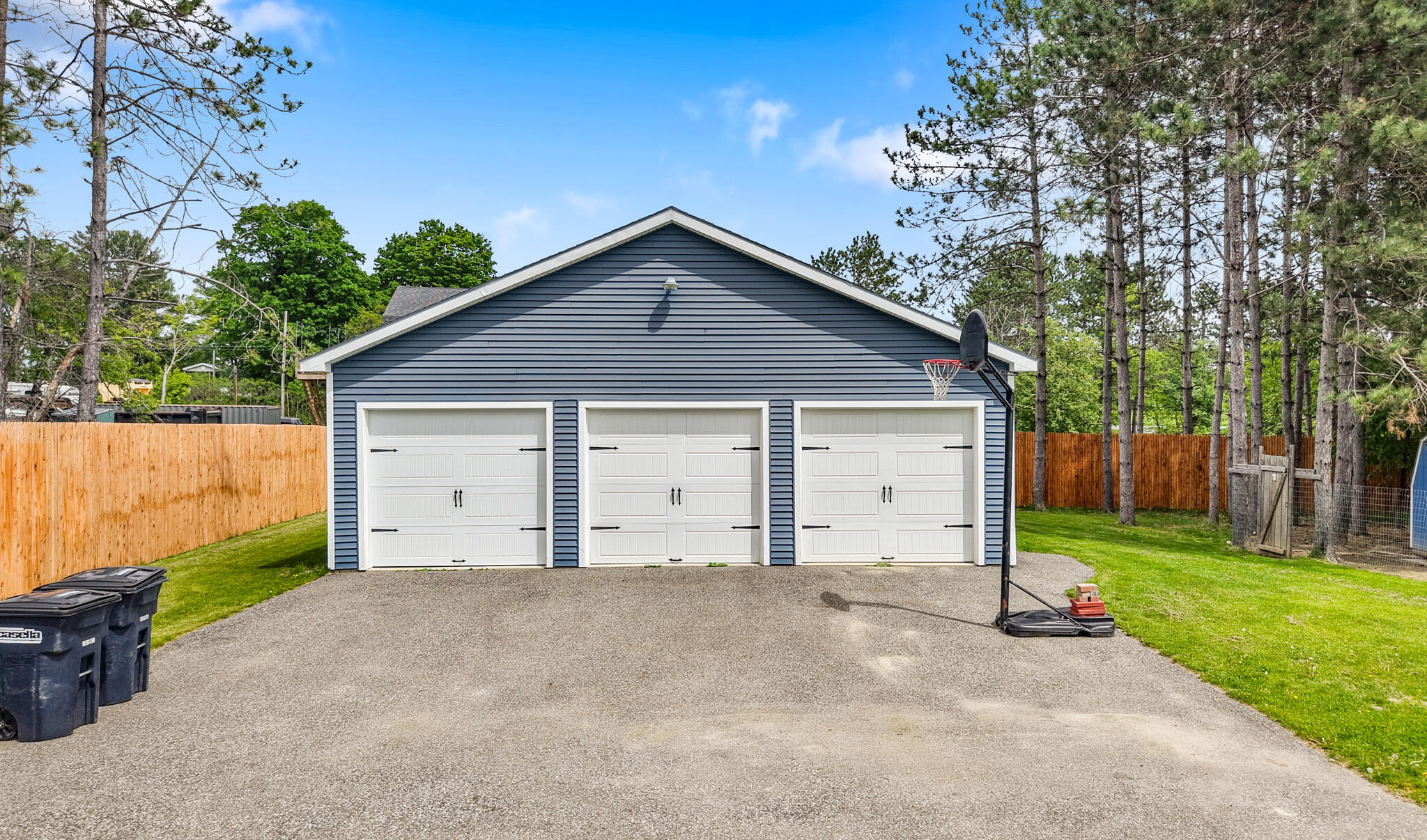 212 S Levant Road Property Photo 2
