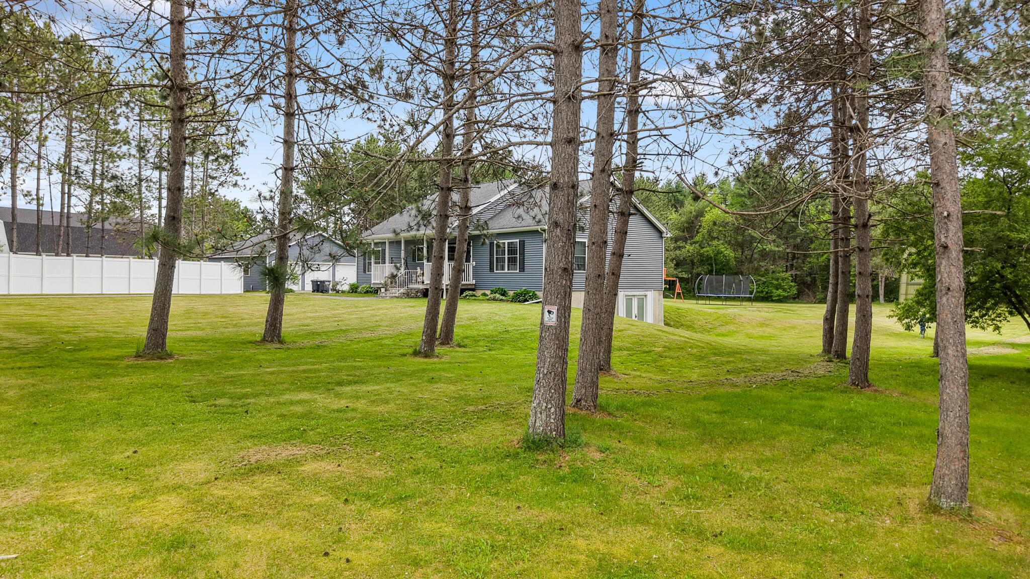 212 S Levant Road Property Photo 4