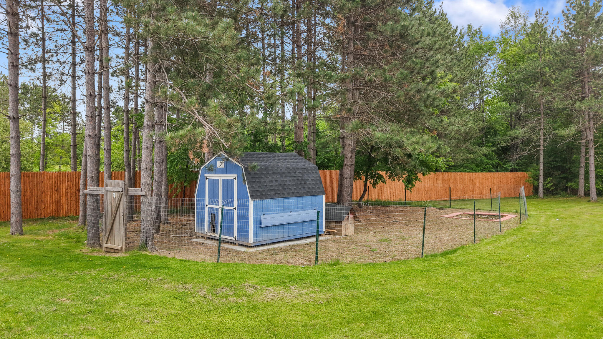 212 S Levant Road Property Photo 12