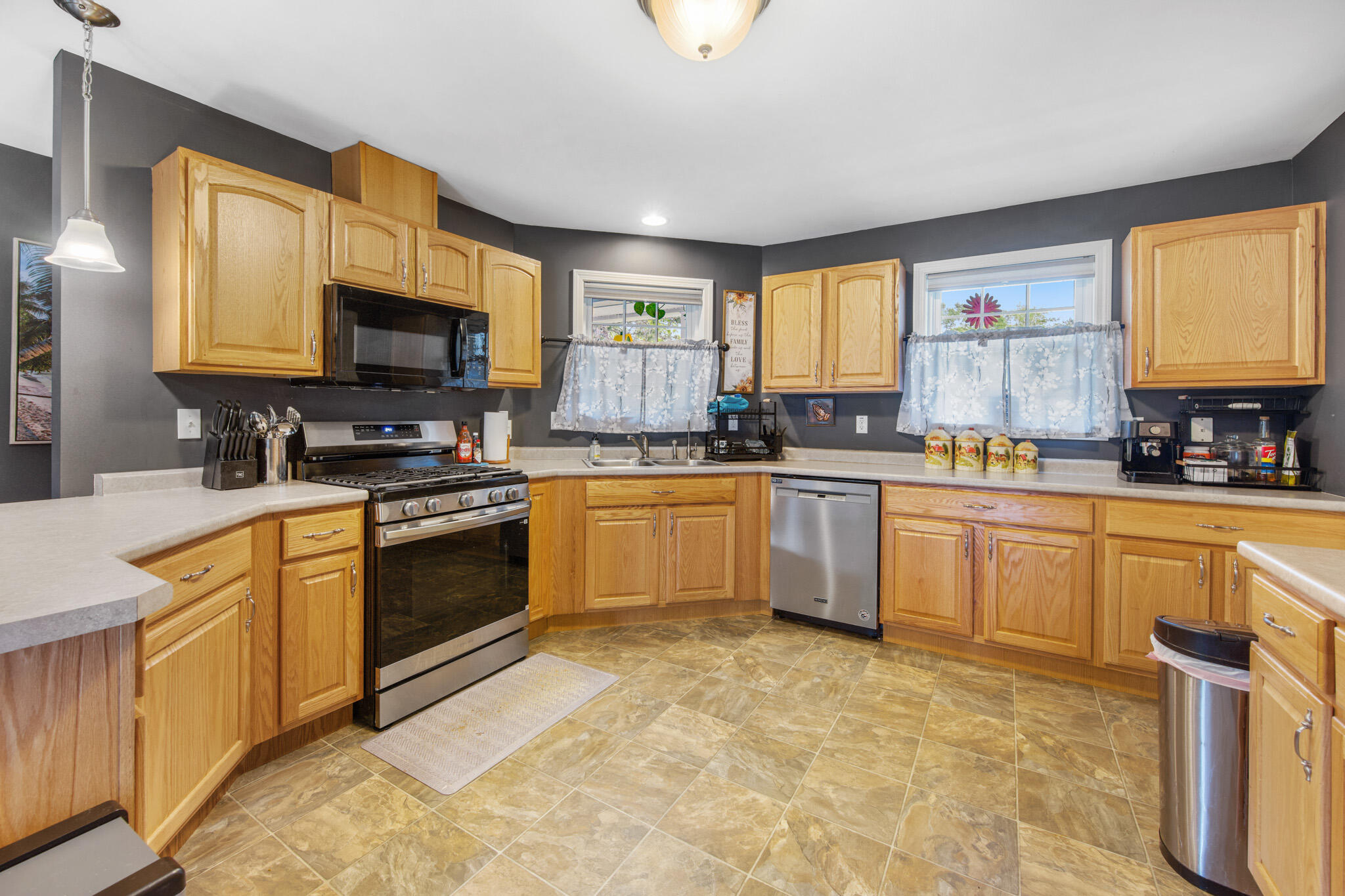 212 S Levant Road Property Photo 16