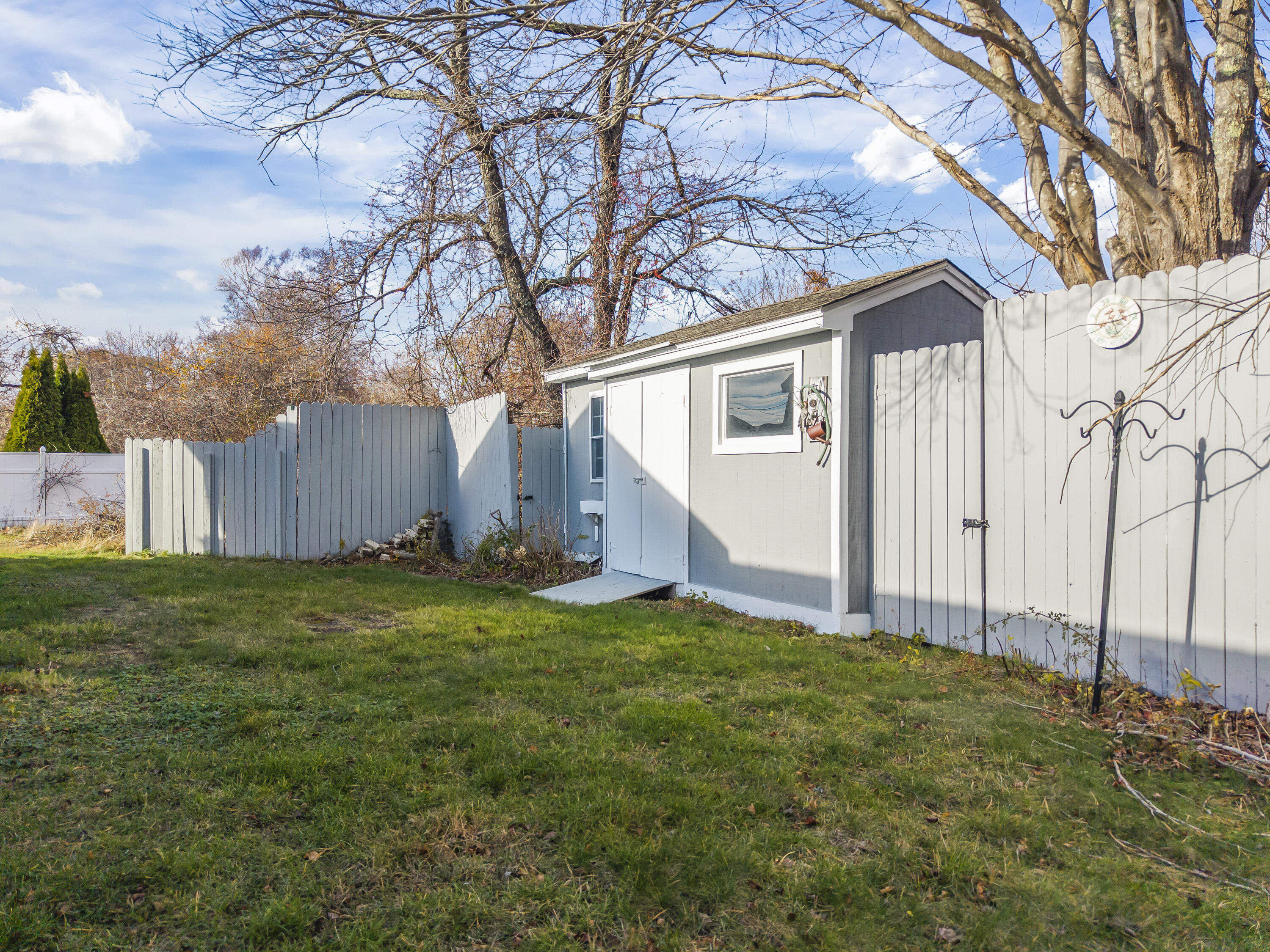 48 Howard Avenue Property Photo 6
