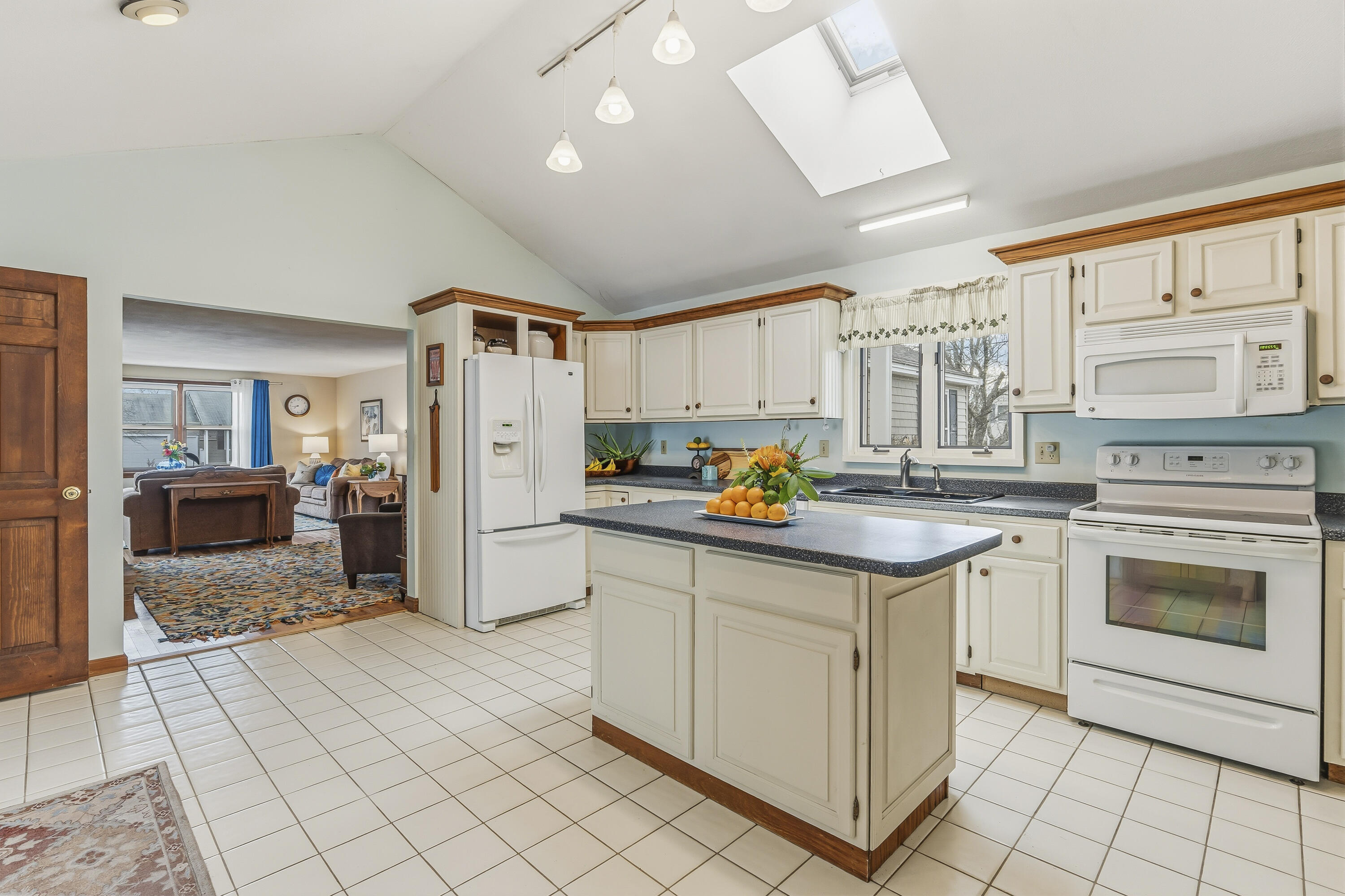 48 Howard Avenue Property Photo 20