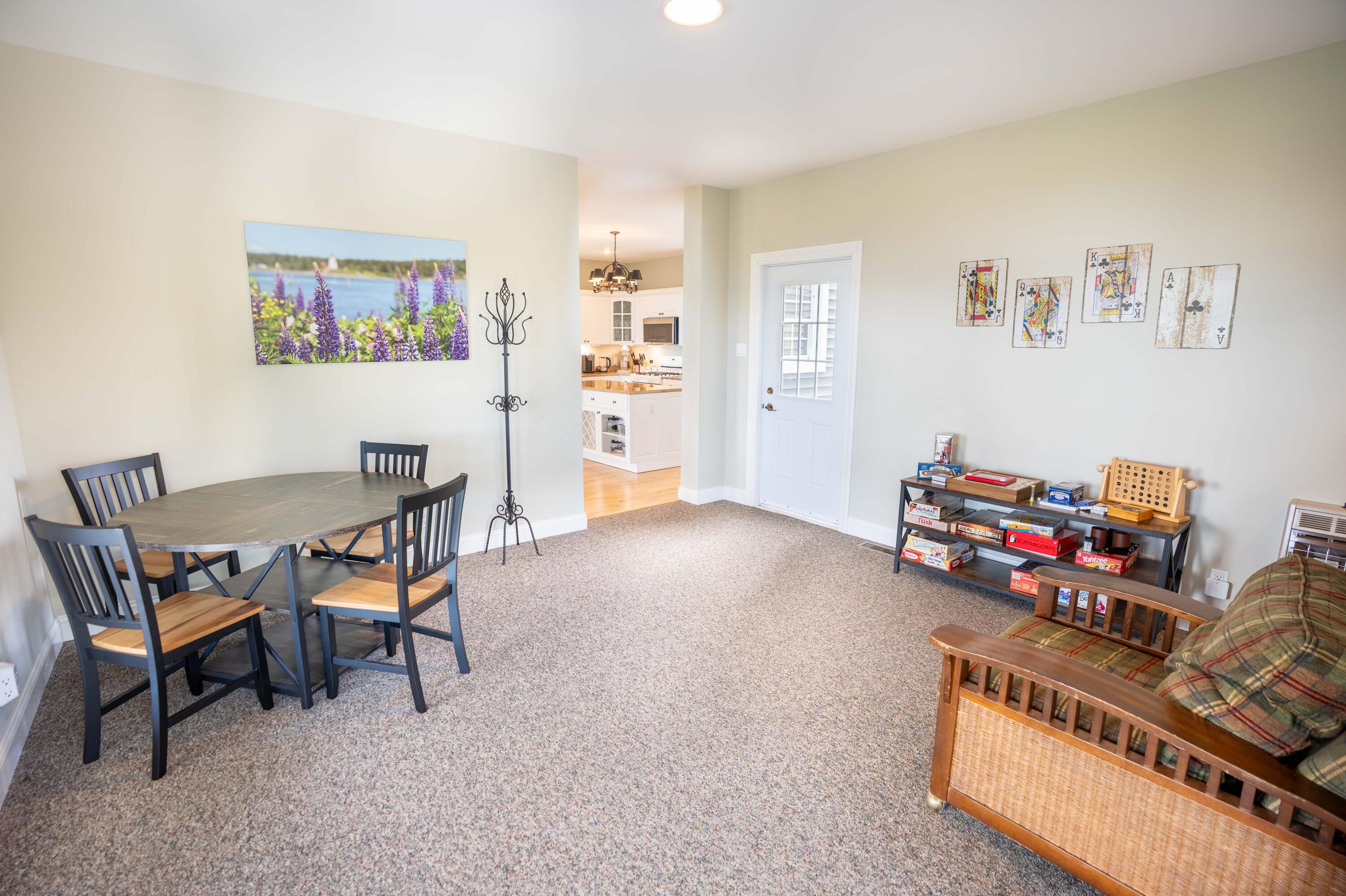 20 Easy Street Property Photo 10
