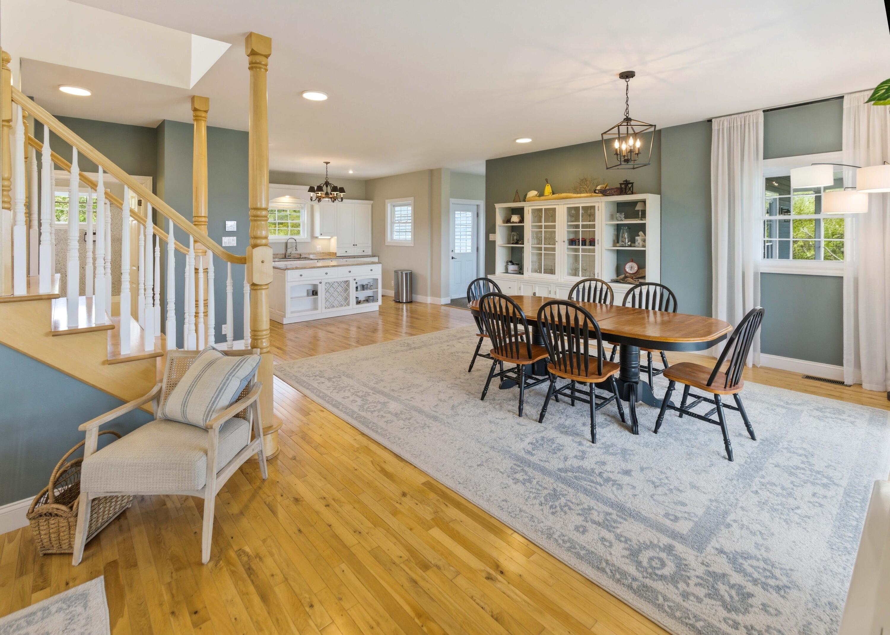 20 Easy Street Property Photo 15