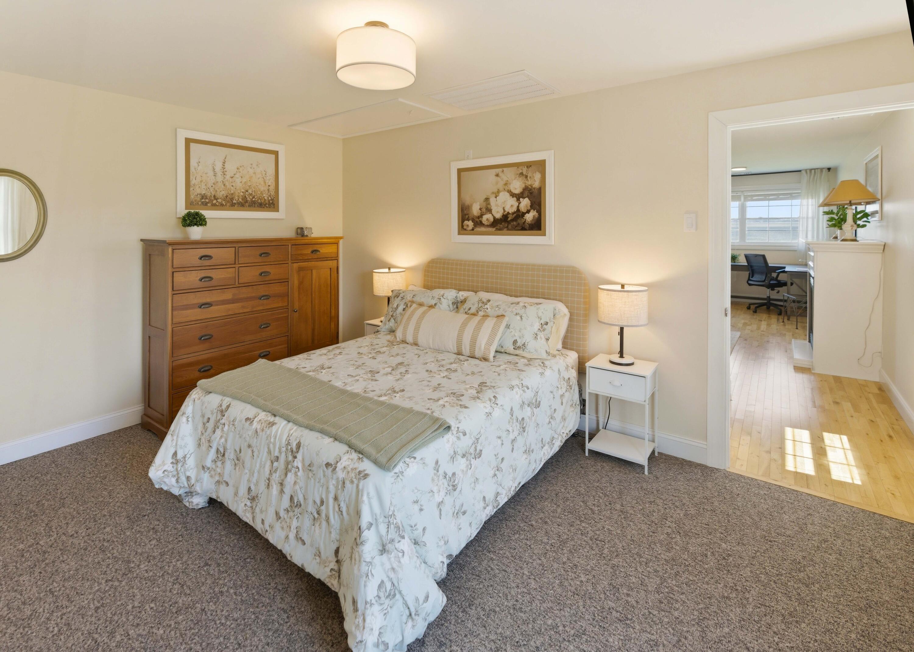 20 Easy Street Property Photo 25