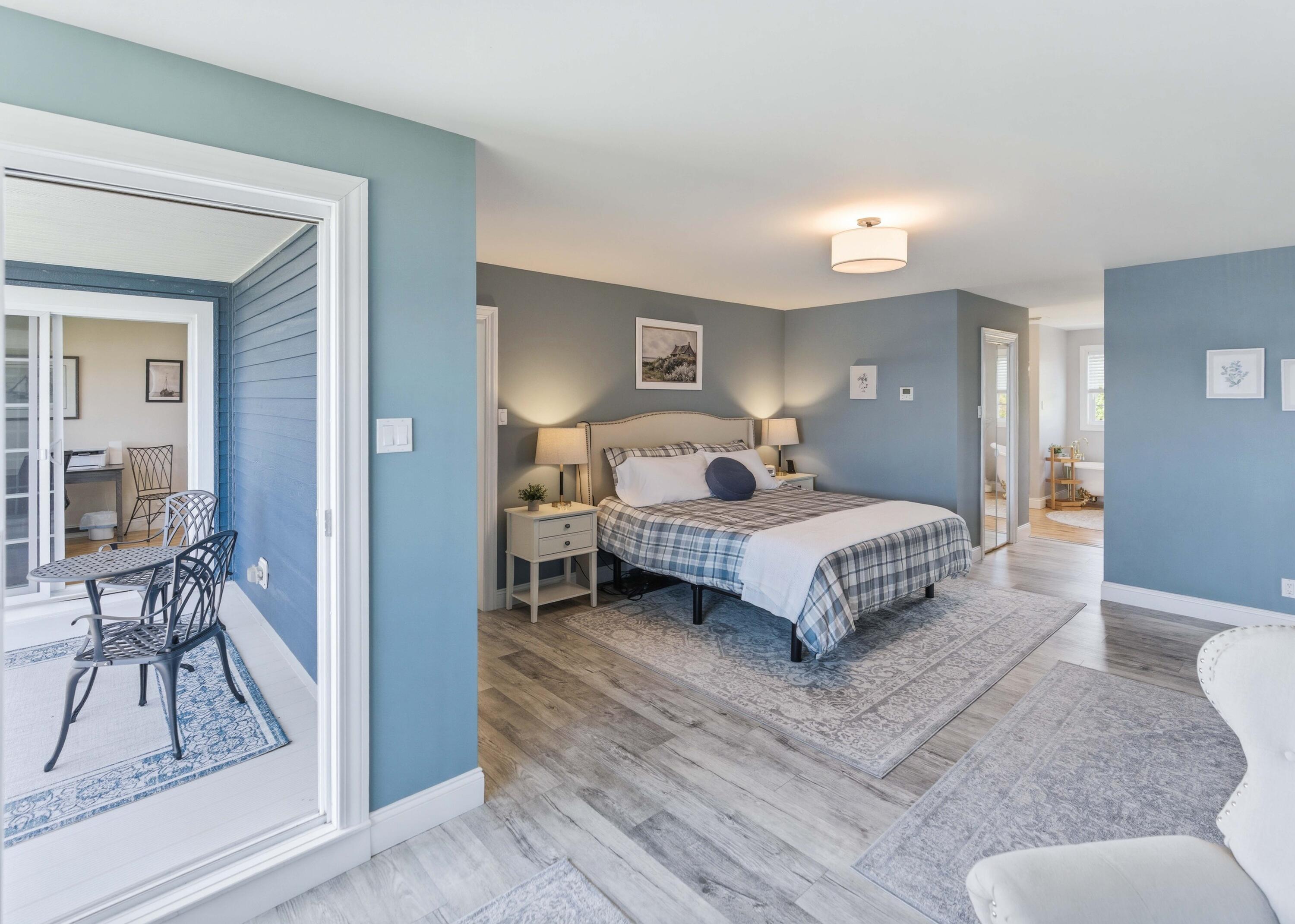 20 Easy Street Property Photo 28
