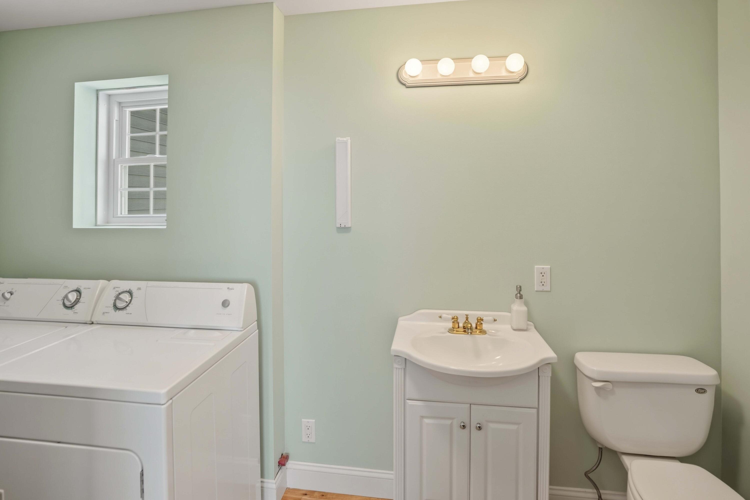 20 Easy Street Property Photo 38