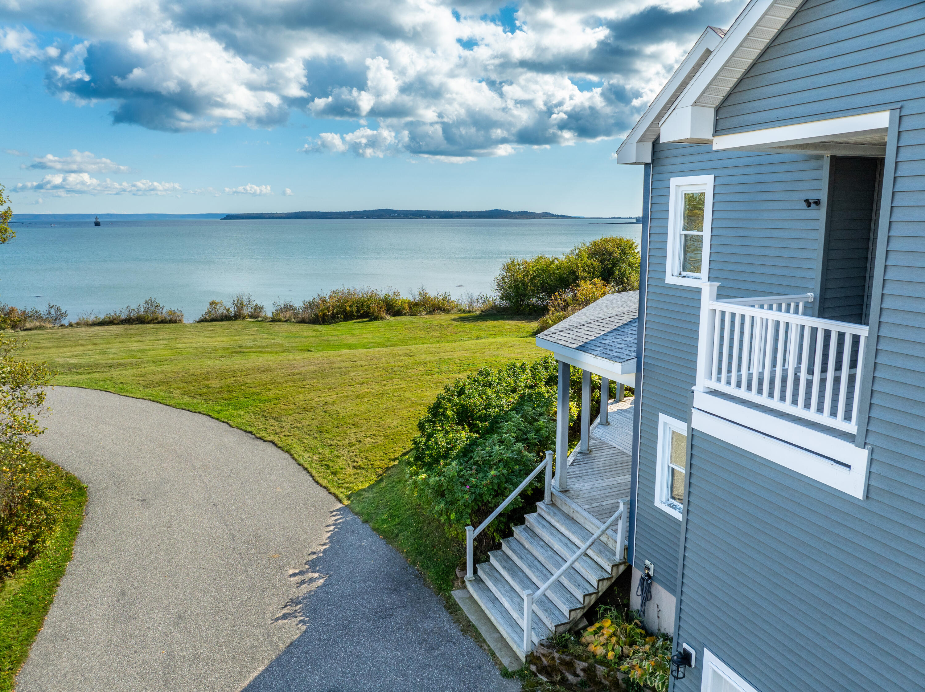 20 Easy Street Property Photo 55