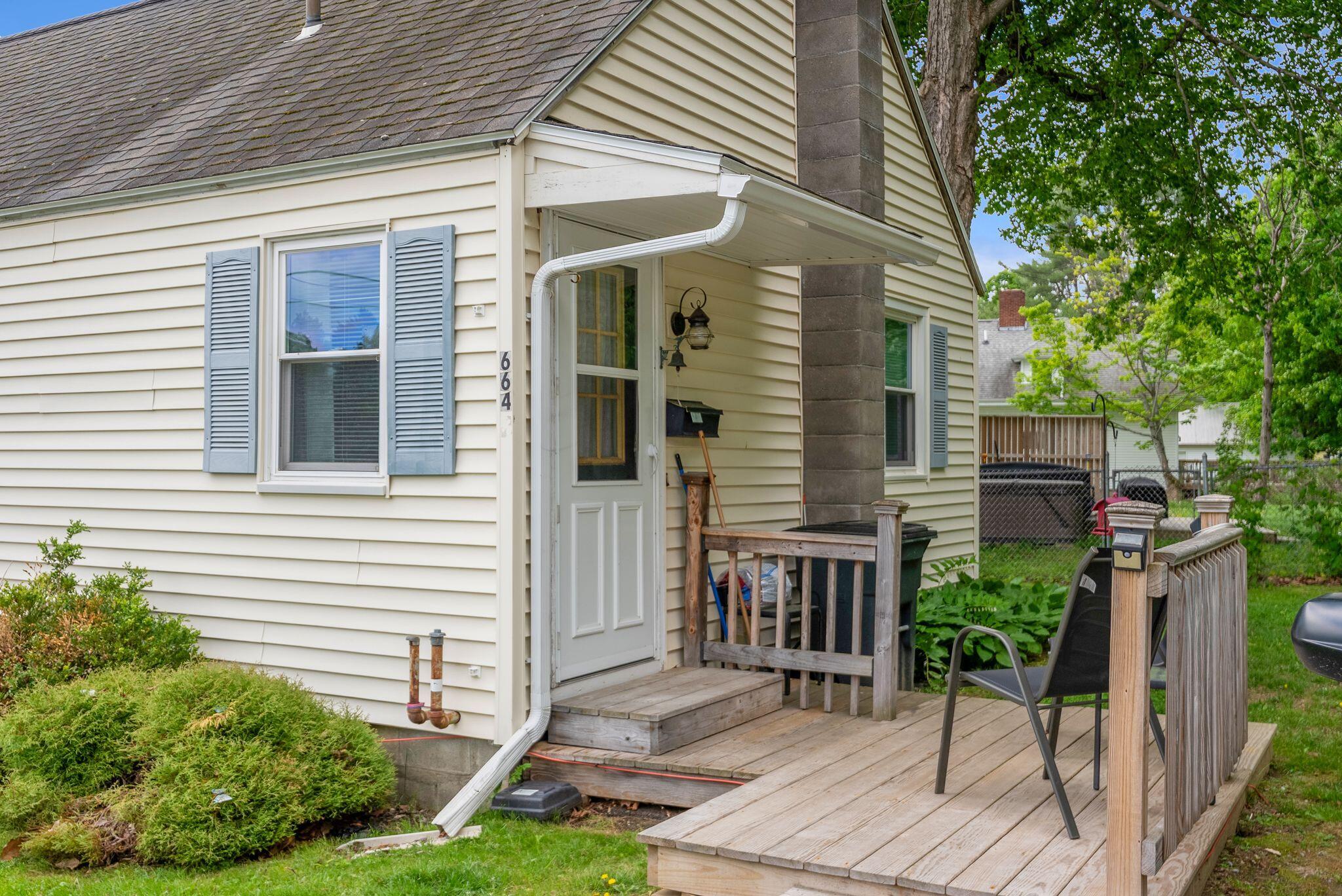 664 Maine Avenue Property Photo 4
