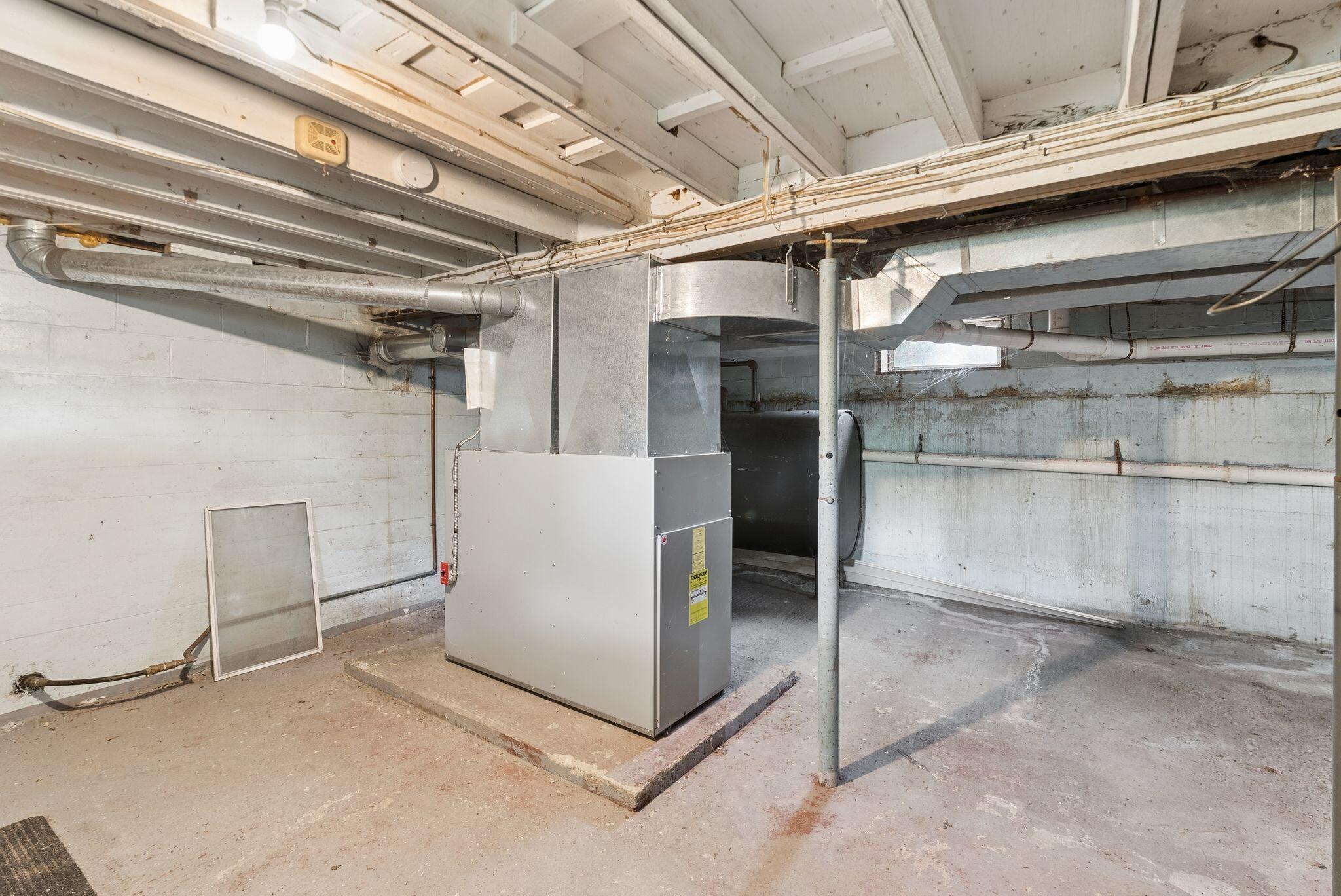 664 Maine Avenue Property Photo 33