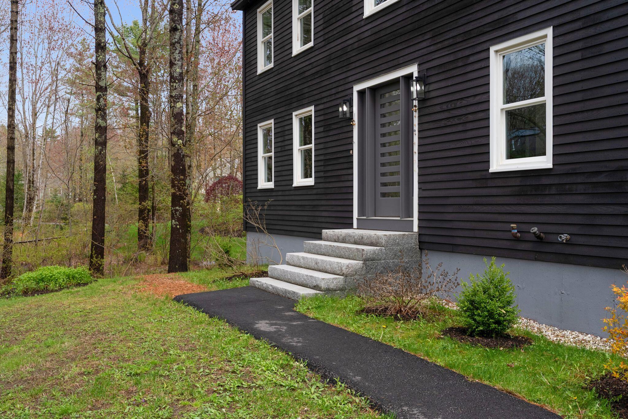 8 Mast Road Property Photo 7