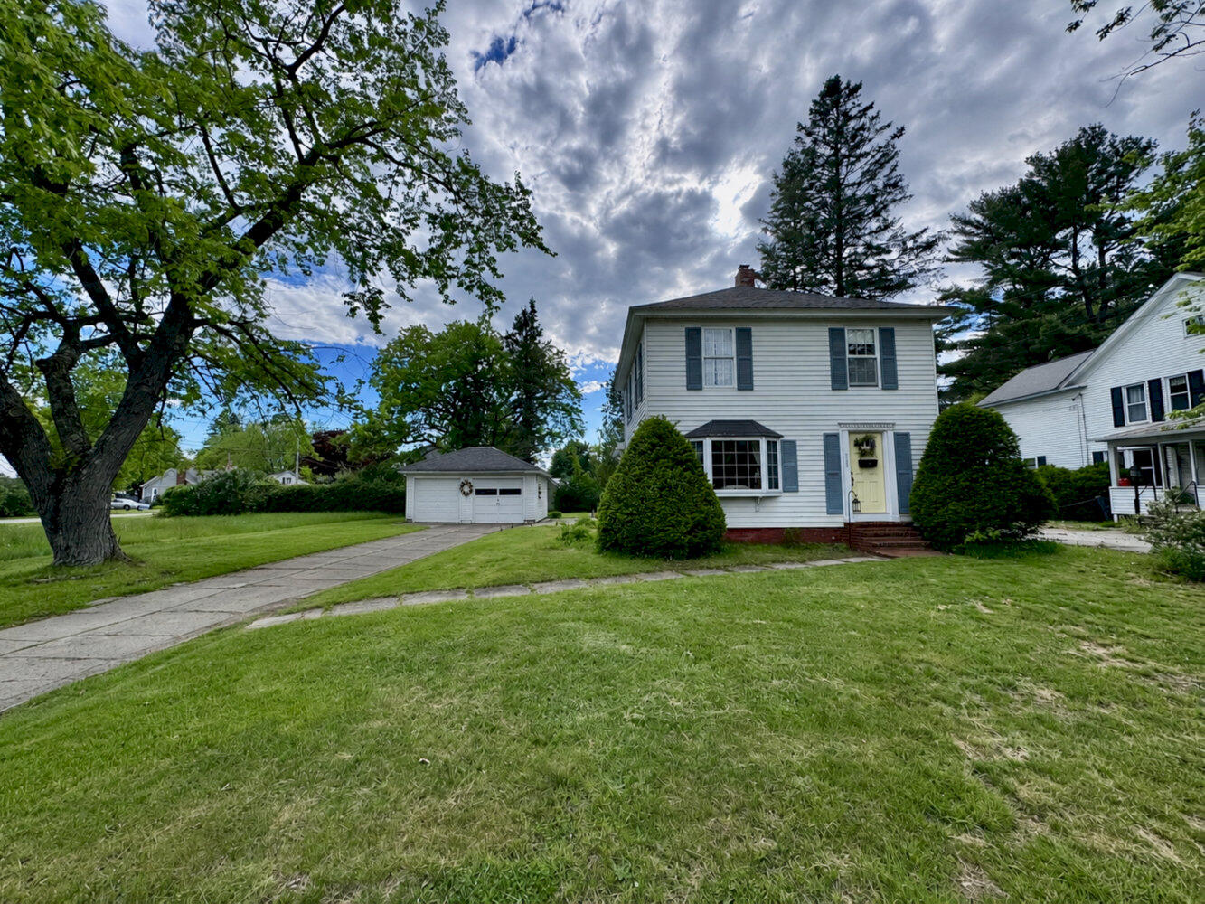 136 North Avenue Property Photo 1