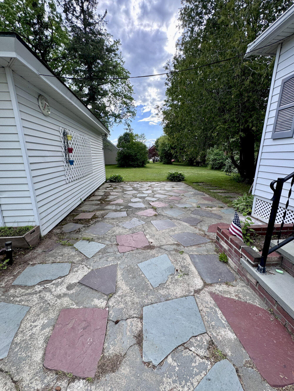 136 North Avenue Property Photo 7