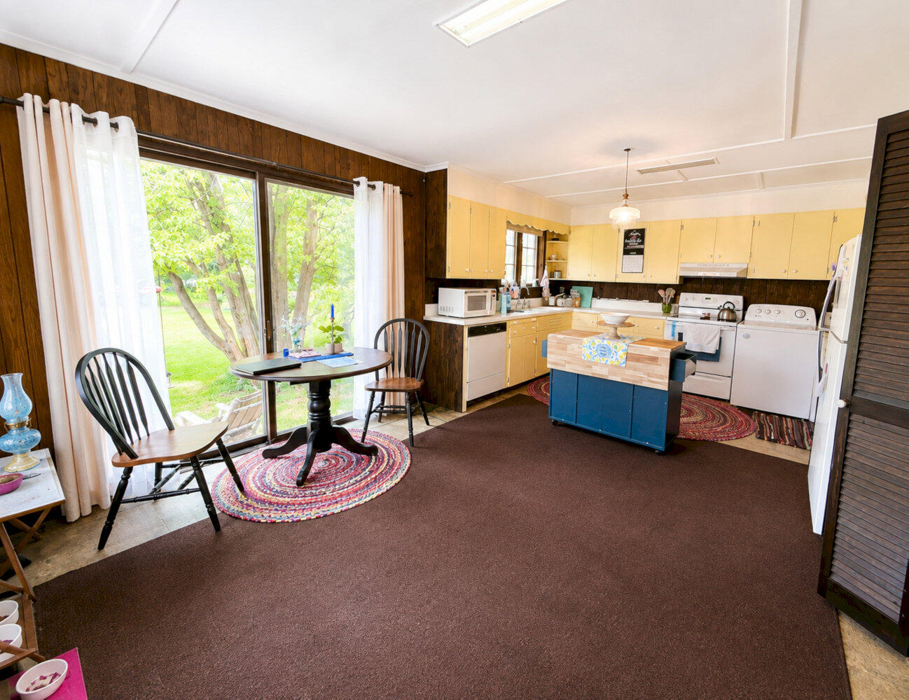 136 North Avenue Property Photo 9