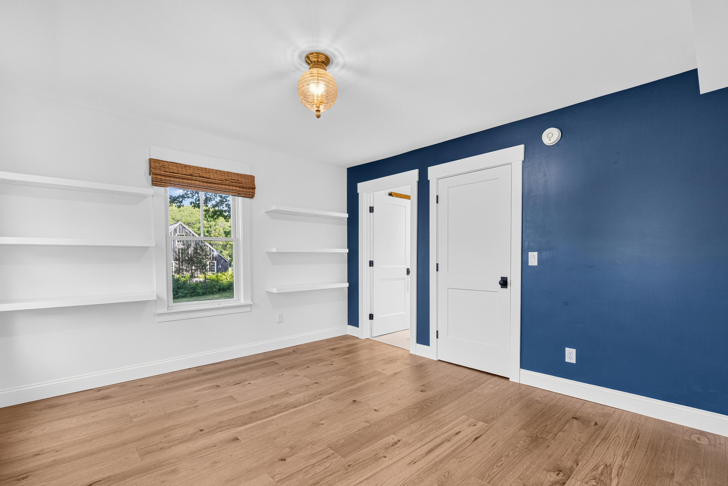 492 W Elm Street Property Photo 17