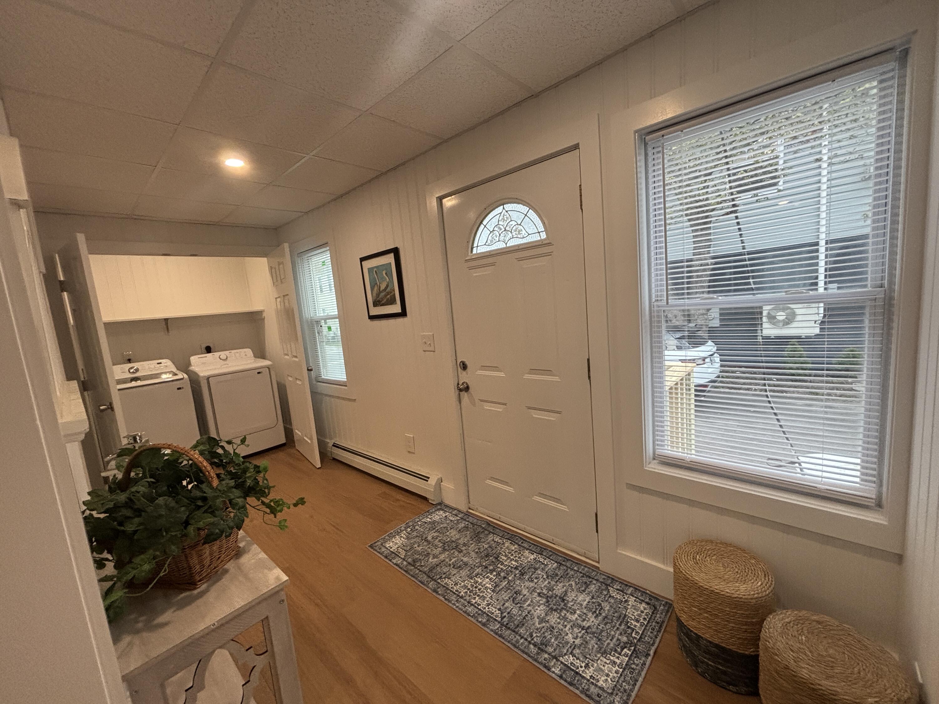 113 W Grand Avenue Property Photo 8